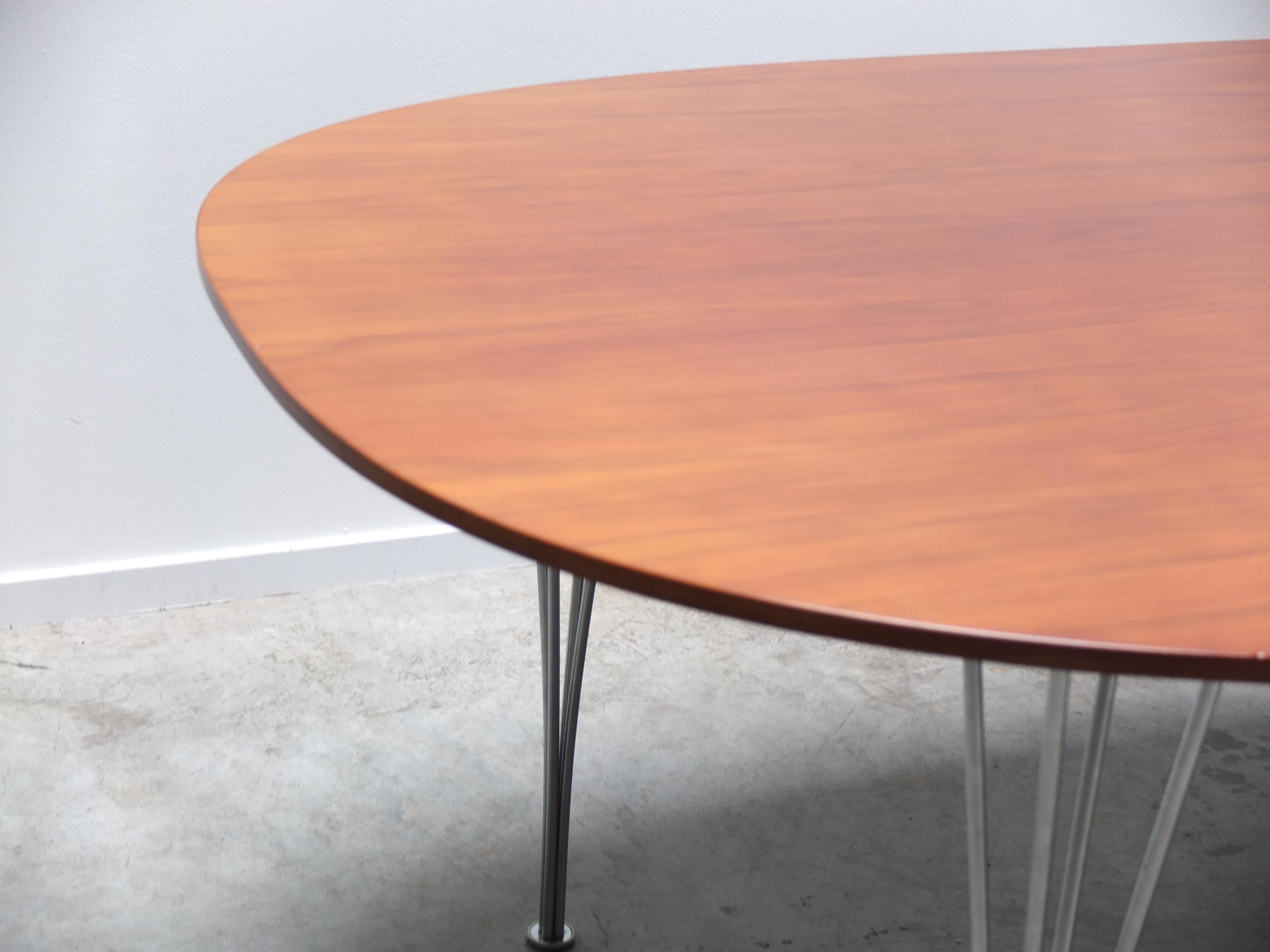 Walnut 'Superellipse' Table by Piet Hein & Bruno Mathsson for Fritz Hansen, 1960 2