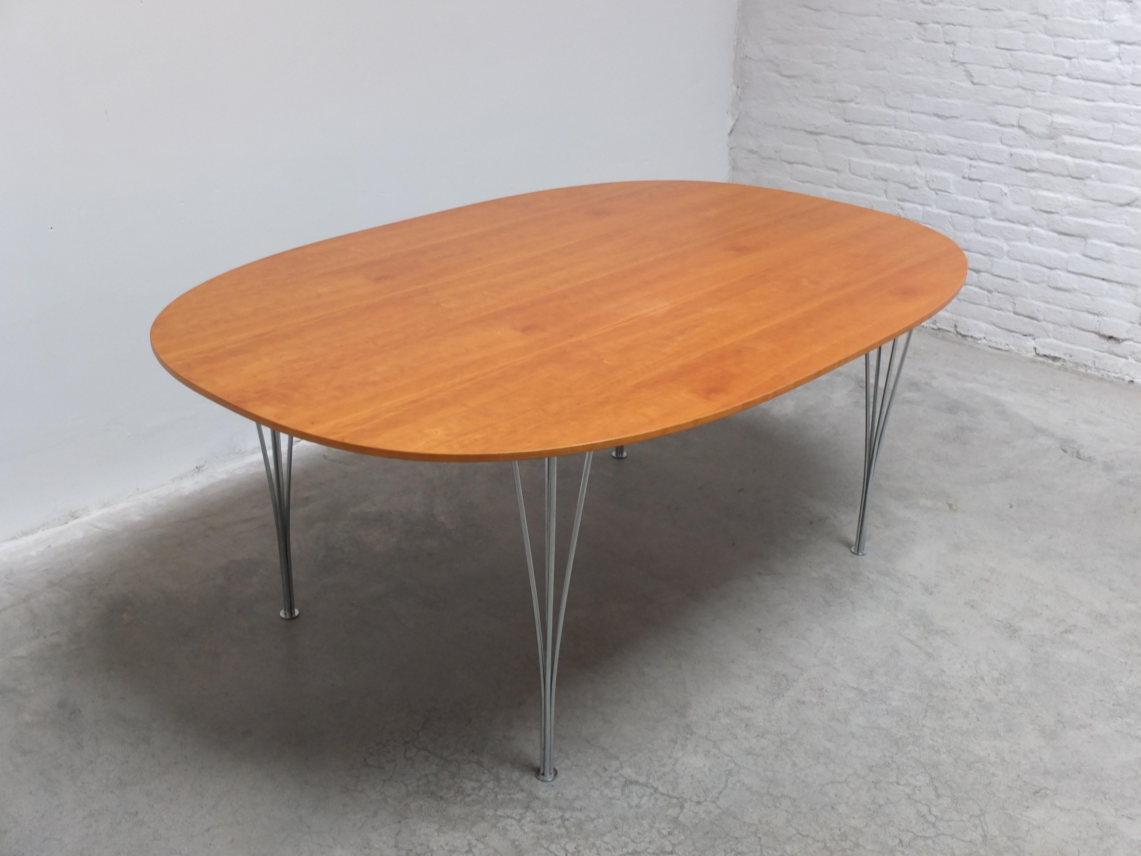 Scandinavian Modern Walnut 'Superellipse' Table by Piet Hein & Bruno Mathsson for Fritz Hansen, 1967 For Sale