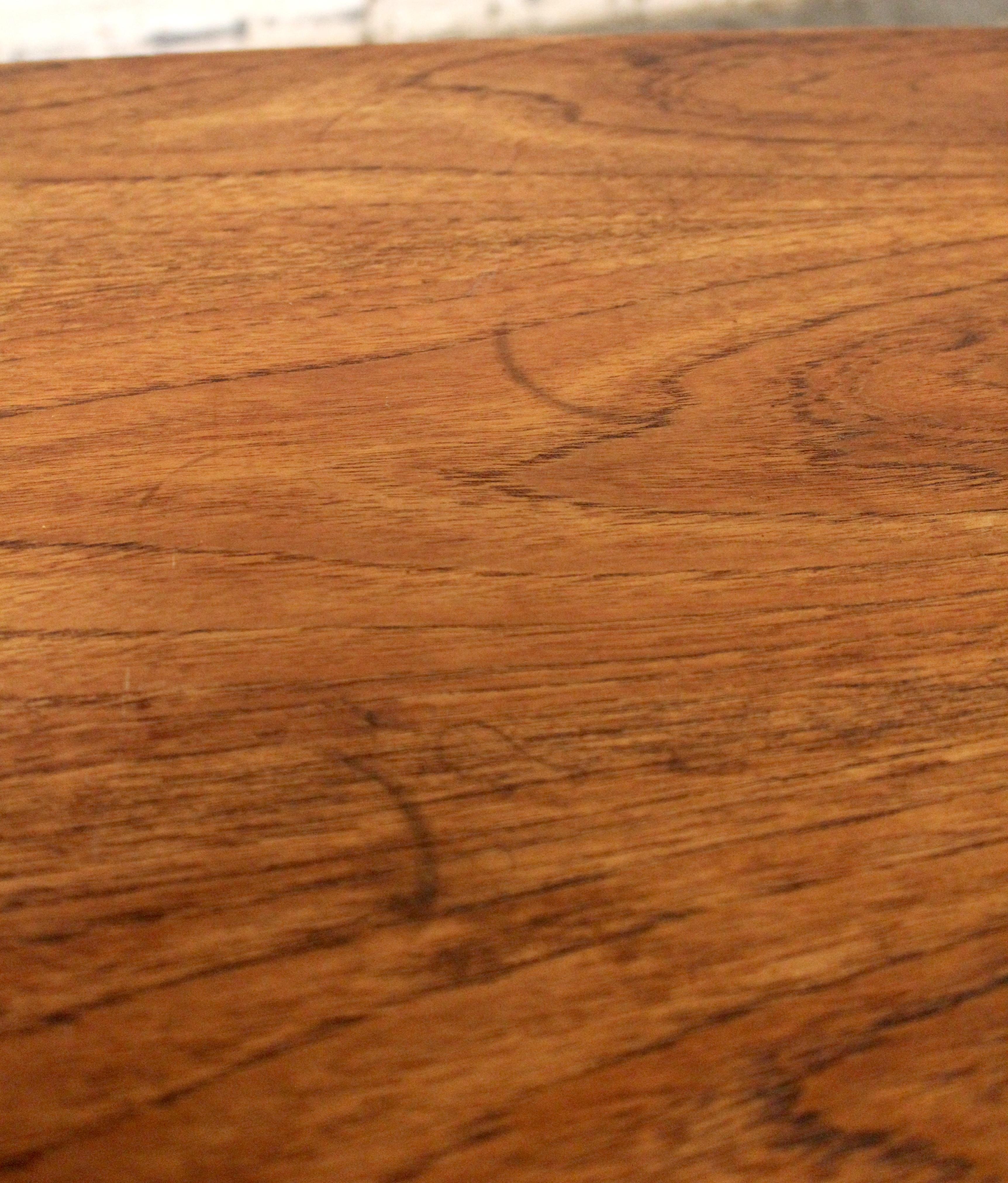 Walnut Surfboard Coffee Table with Spindled Shelf In Good Condition For Sale In Brooklyn, NY