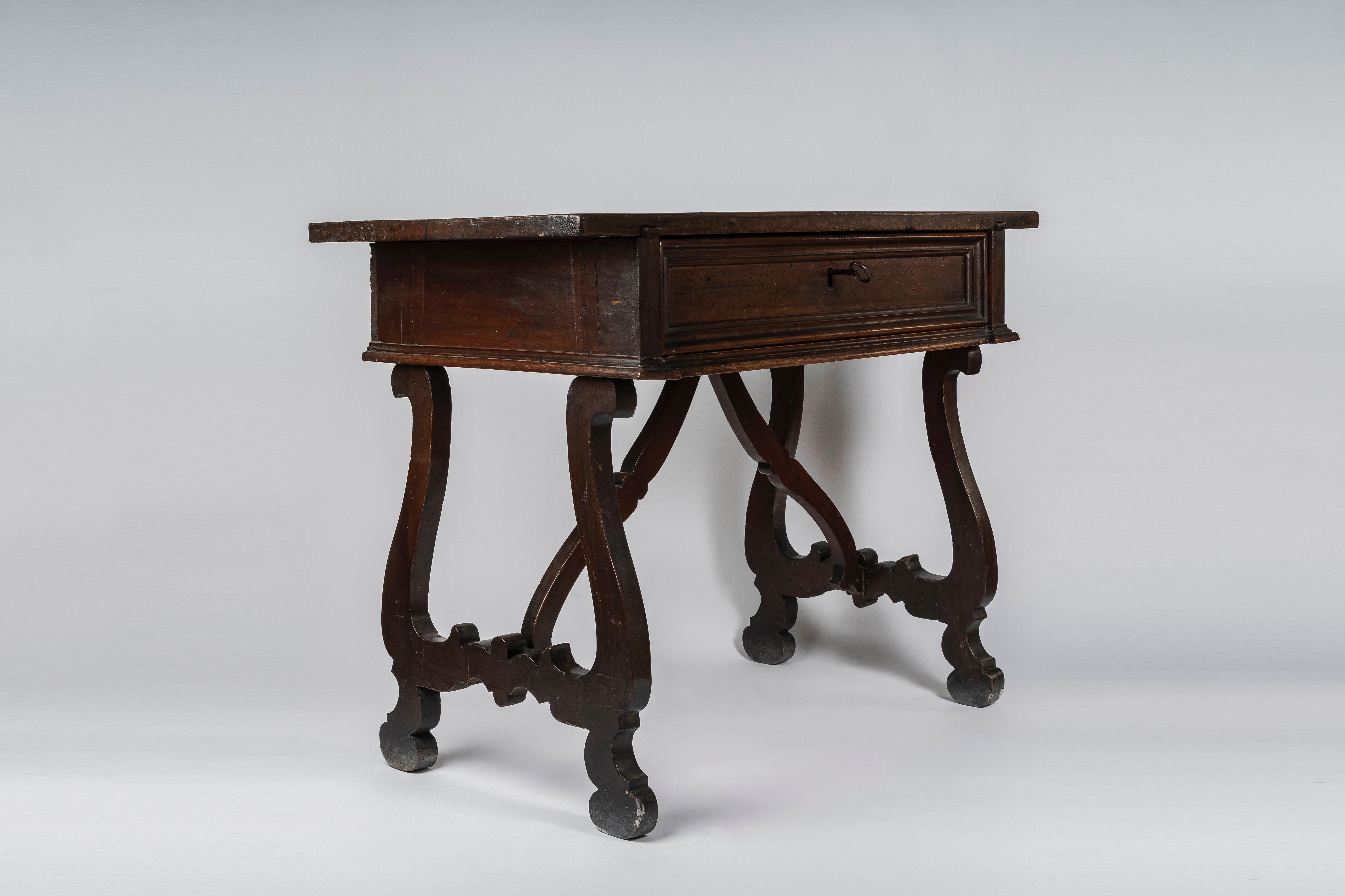 Renaissance Table « a lira » de Toscane, 17ème siècle en vente