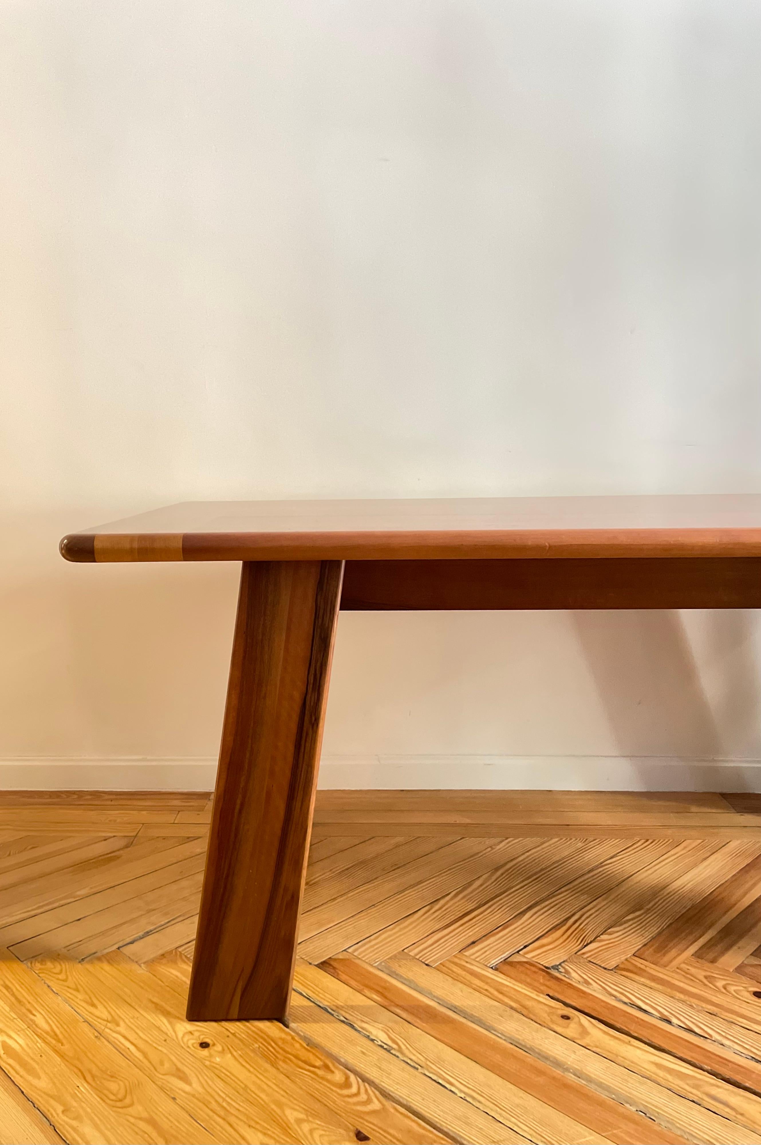 Fin du 20e siècle Table en noyer de Mario Marenco en vente