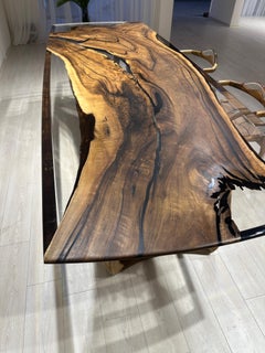 Walnut Table - Clear One Piece Walnut Epoxy Resin Dining Room Table