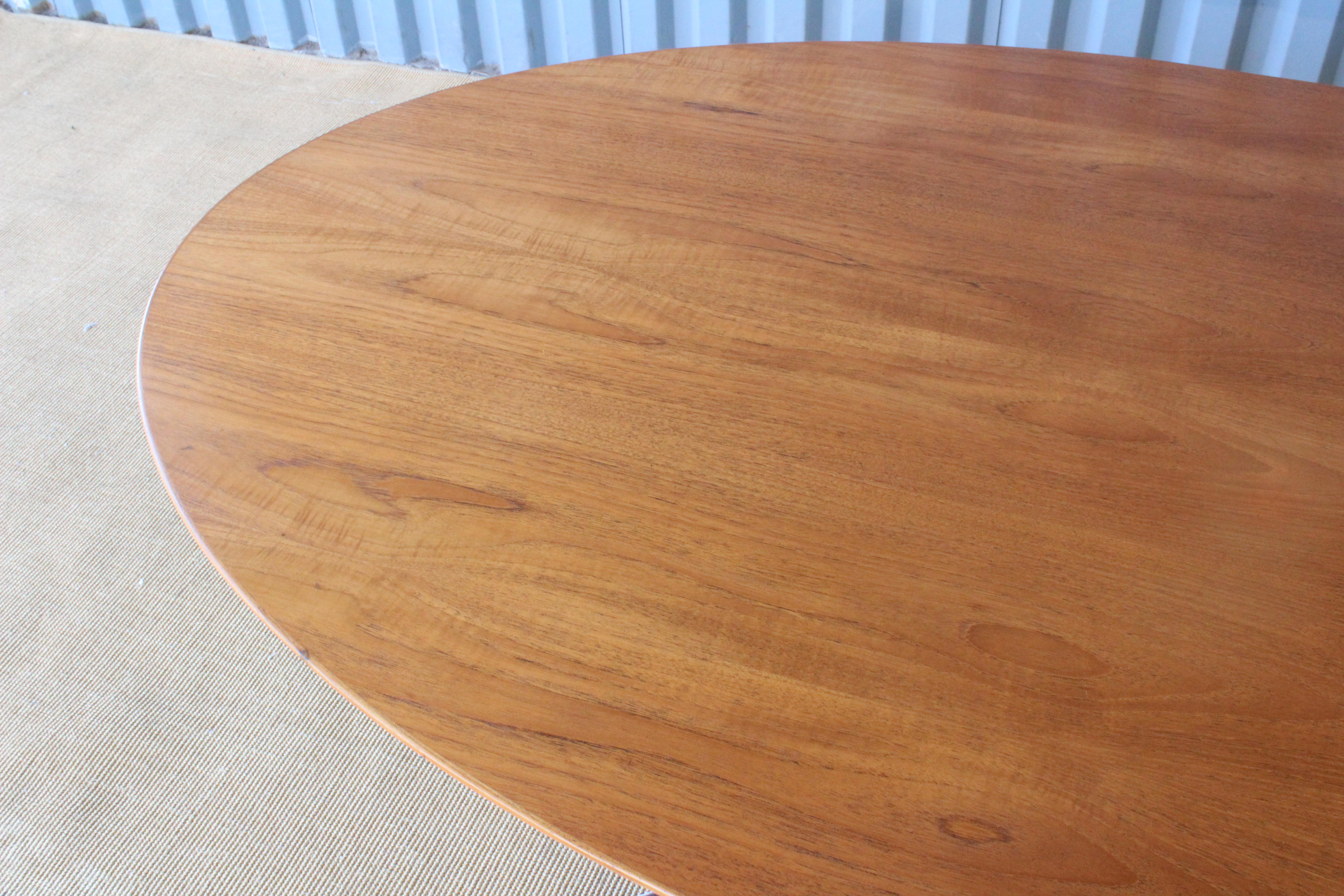 Walnut table desk designed by Florence Knoll for Knoll International. Marked and dated from 1972. Newly refinished walnut surface, steel base has some age appropriate wear. Works great for dining or as a desk.