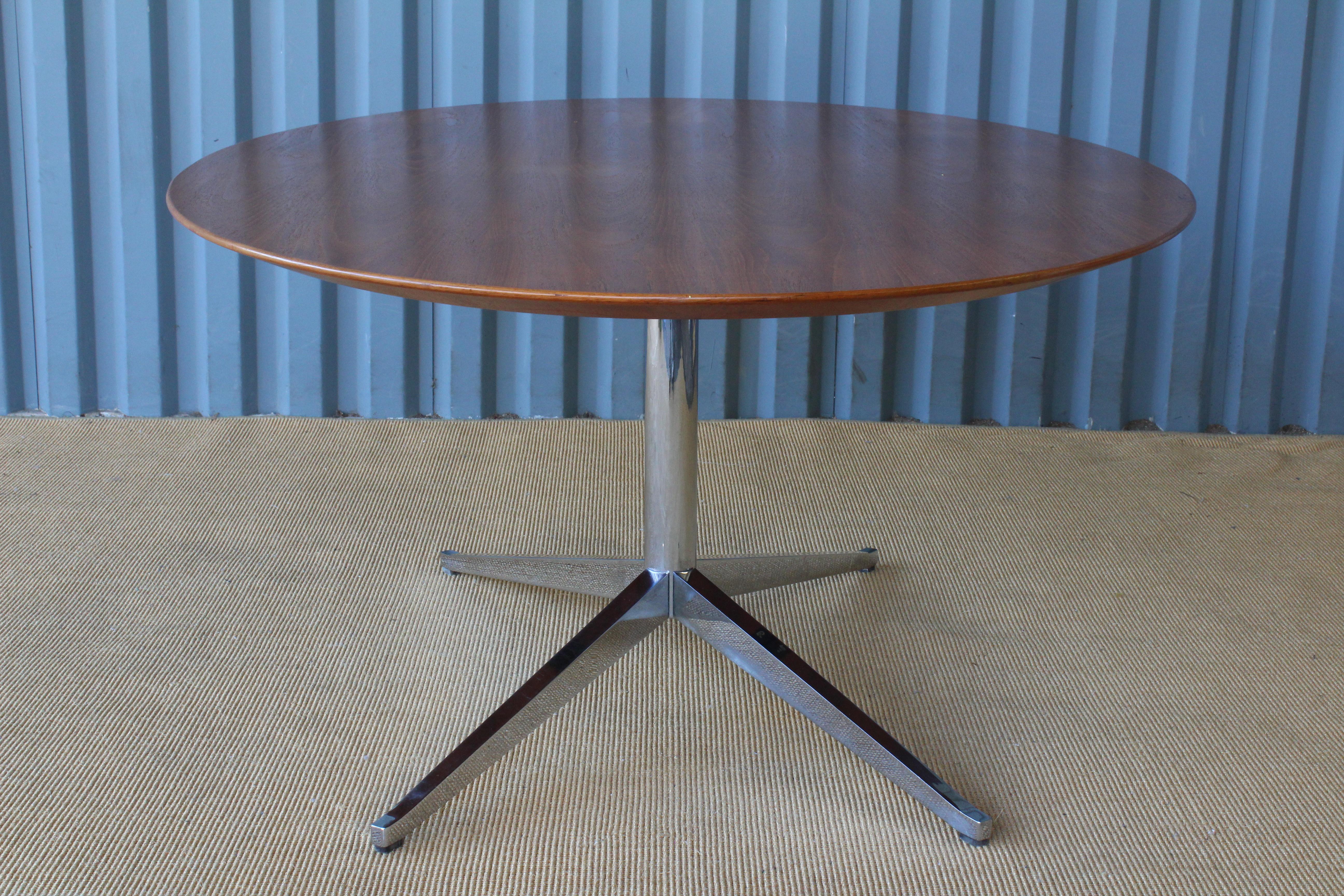 Walnut Table Desk by Florence Knoll for Knoll International, U.S.A, 1972 2