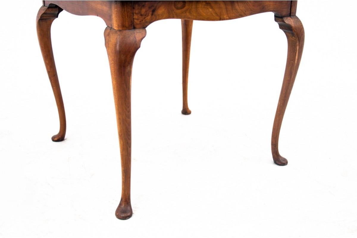 Walnut table, France, around 1900. For Sale 1