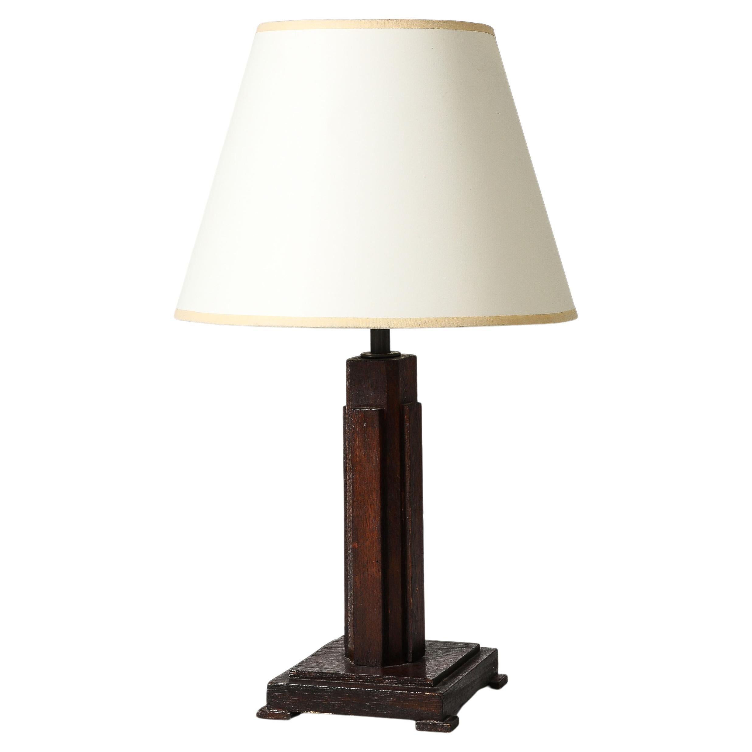 Lampe de table en noyer, France, c. 1940 en vente