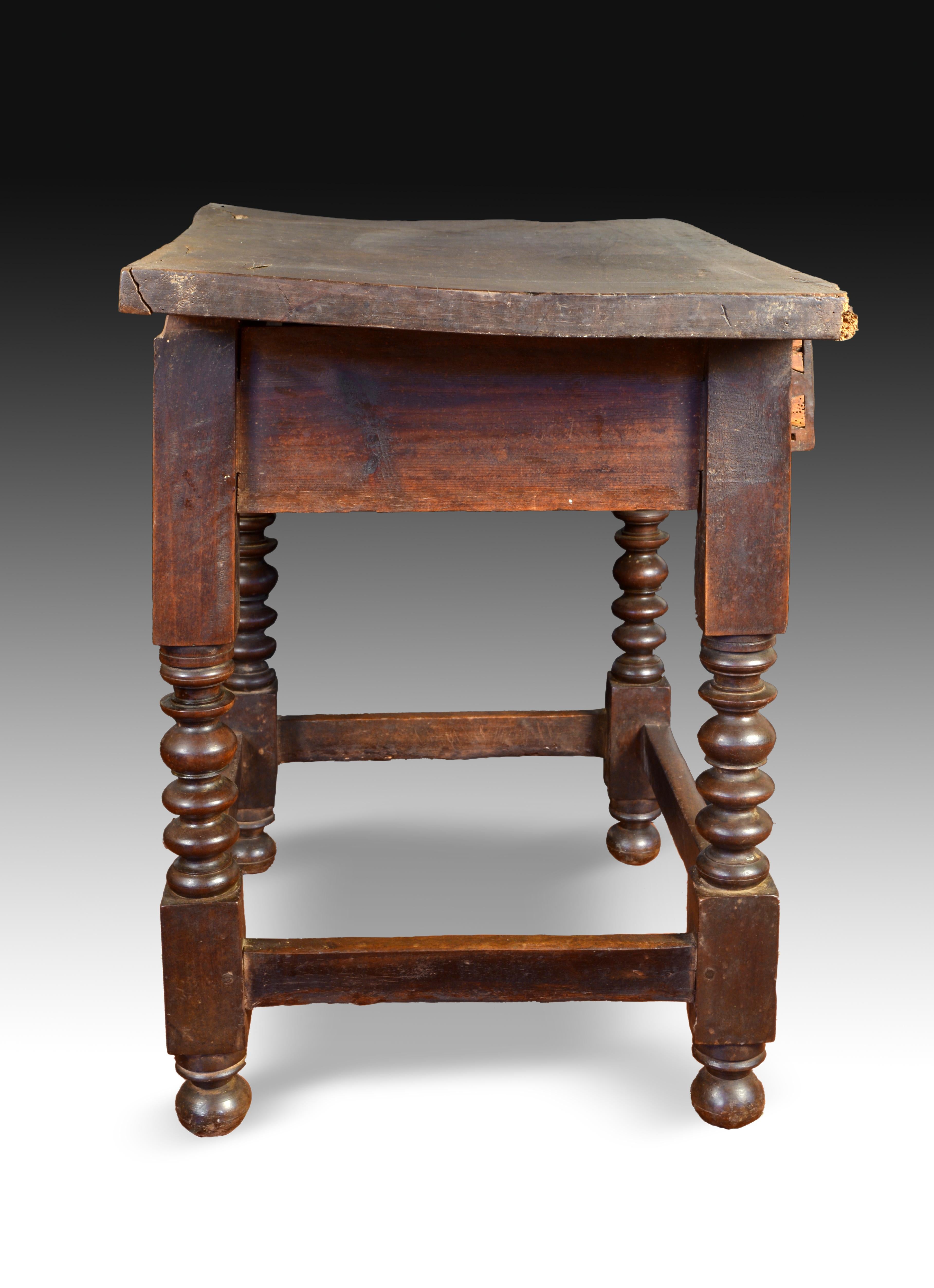 Spanish Walnut Table, Original State, 17th Century