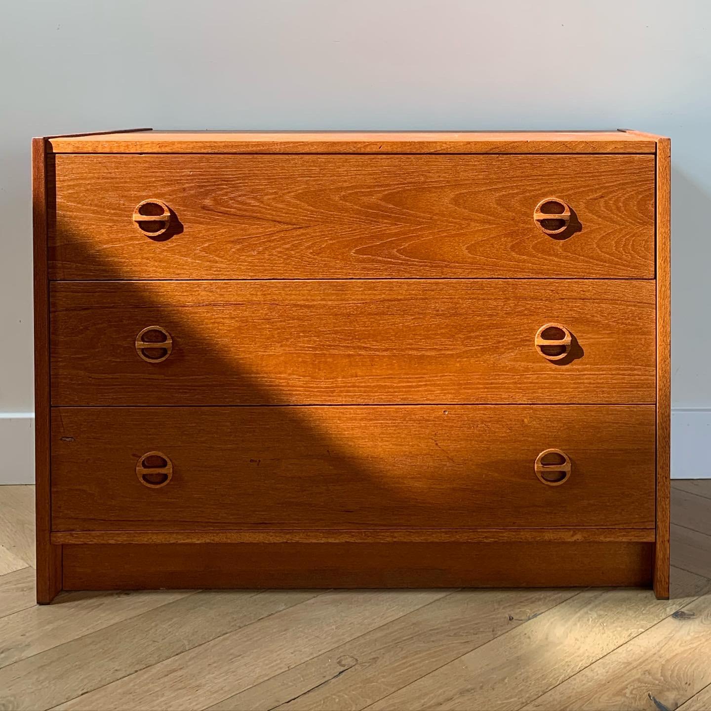 Walnut Teak Danish Mid Century Style Dresser 2