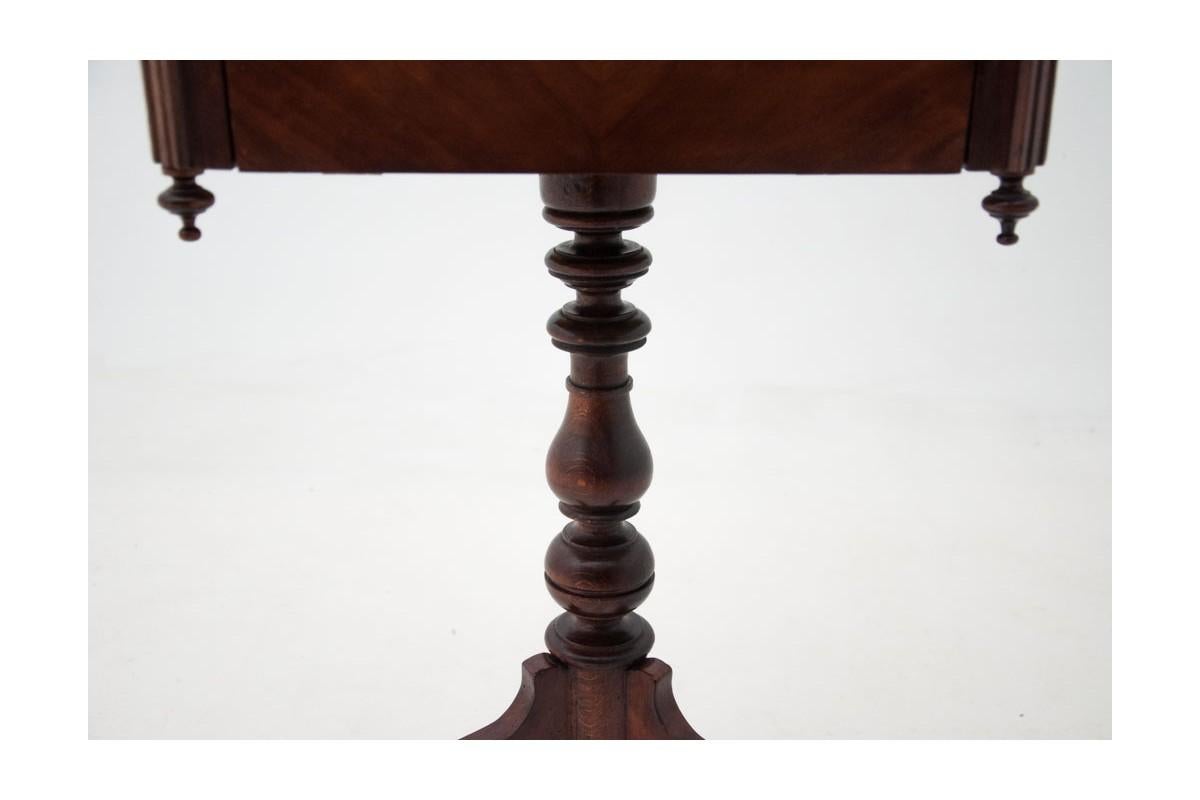 Walnut Thread Table from Around 1900 For Sale 1