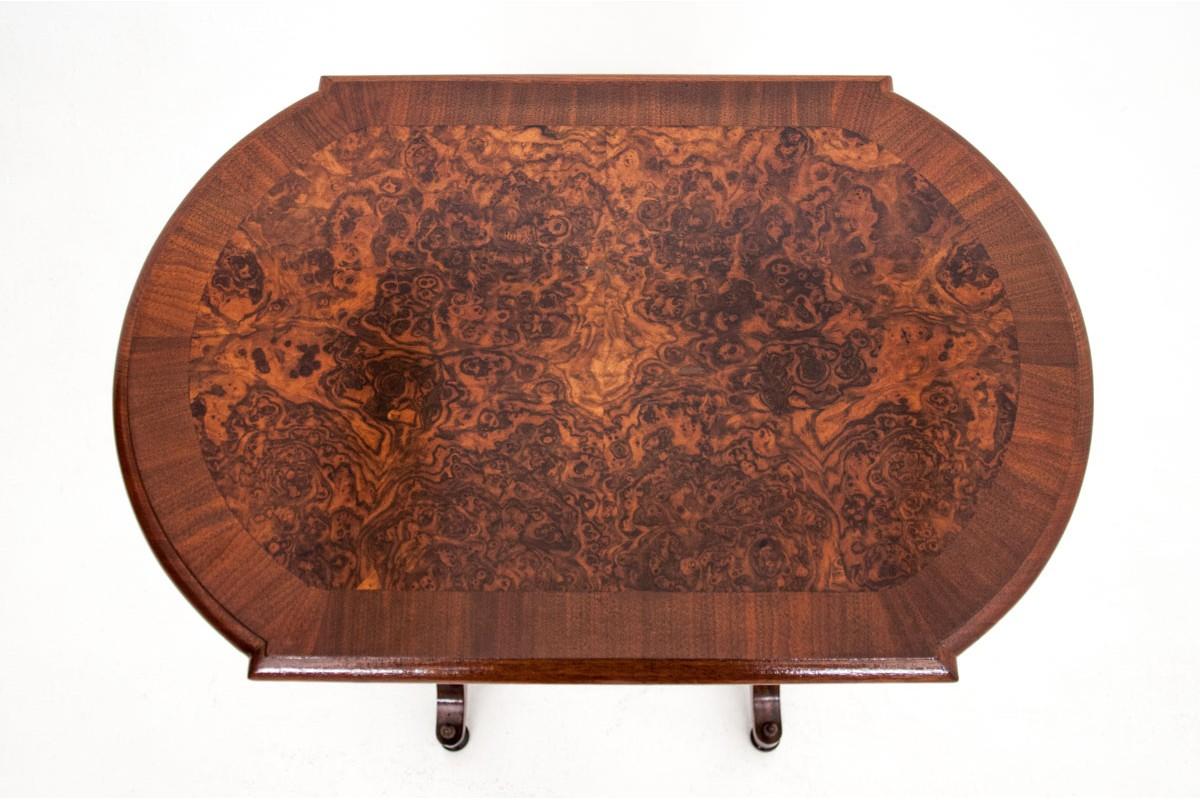 Walnut Thread Table from Around 1930 In Good Condition In Chorzów, PL