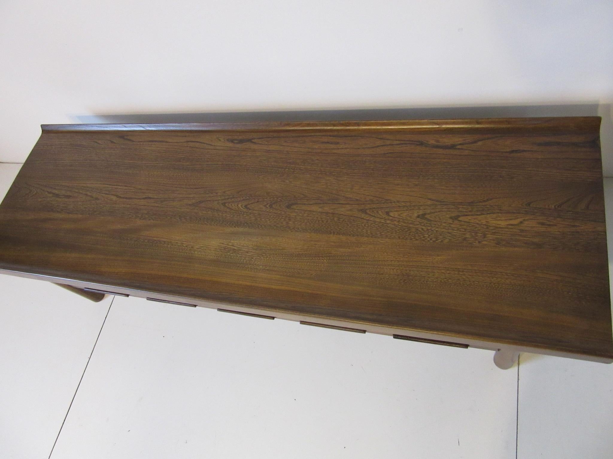 Walnut Toned Coffee Table by Lawrence Peabody for Craft Associates  In Good Condition In Cincinnati, OH