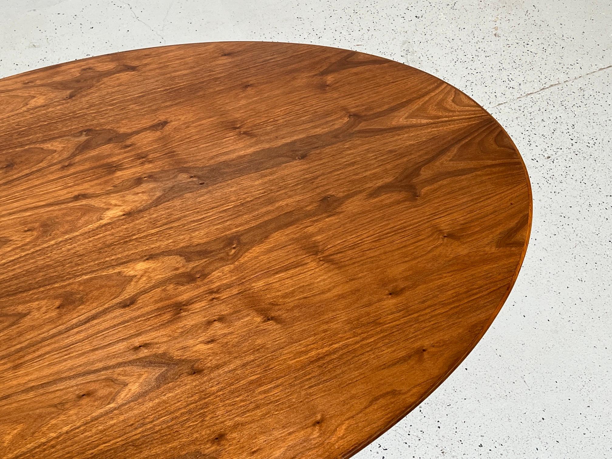 Walnut Top Elliptical Coffee Table by Eero Saarinen for Knoll For Sale 2