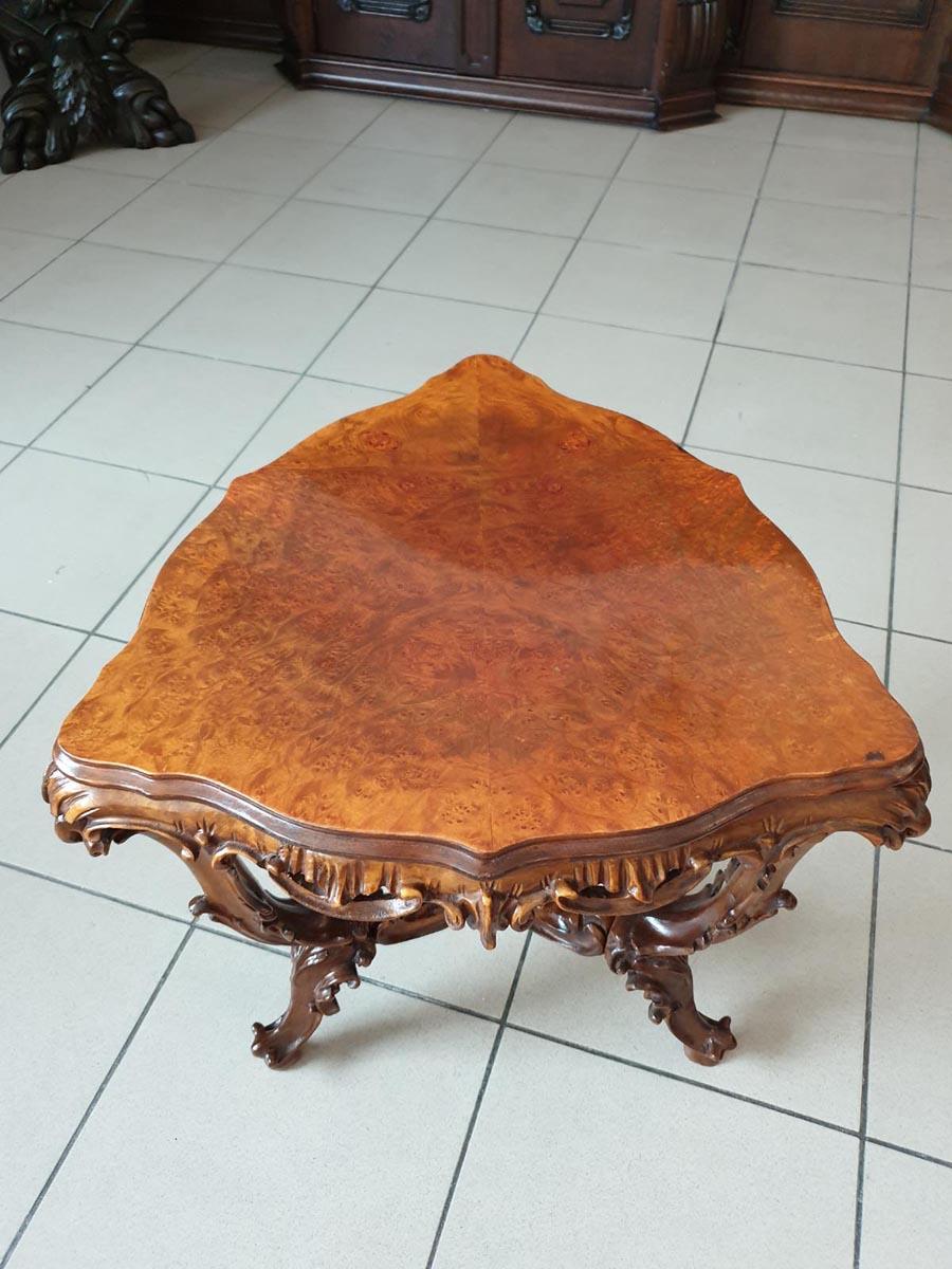 20th Century Walnut Triangular Auxiliary Table in Rococo Revival Style For Sale