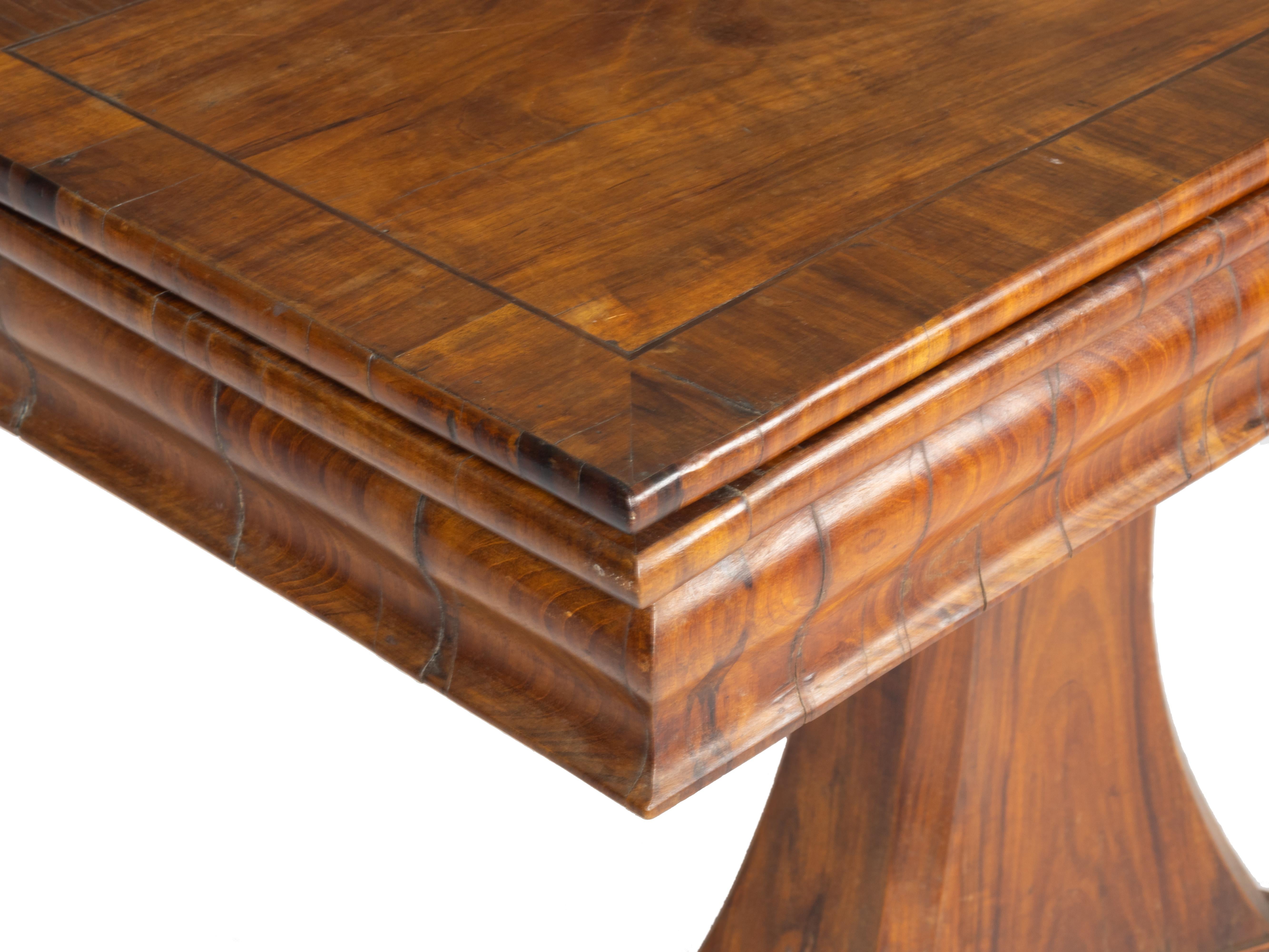 Wood Walnut Turn-Over Leaf Table, 19th Century, England For Sale