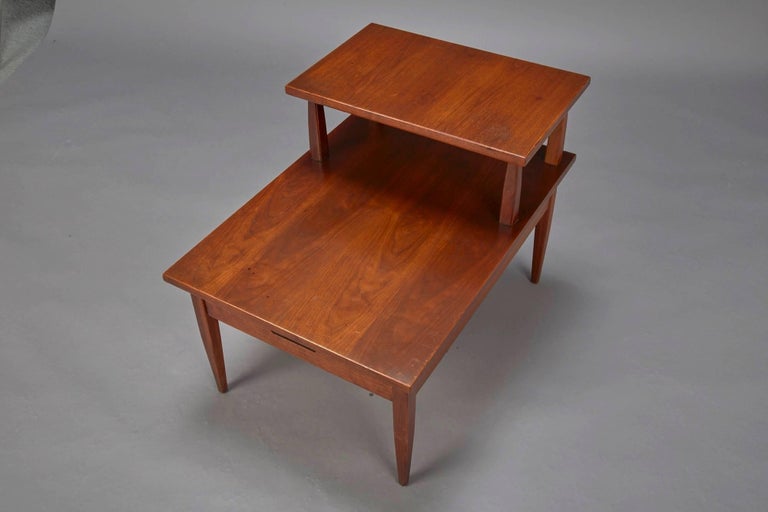 Mid-Century Modern Walnut Two-Tiered Side Table Attributed to T.H. Robsjohn-Gibbings for Widdicomb For Sale