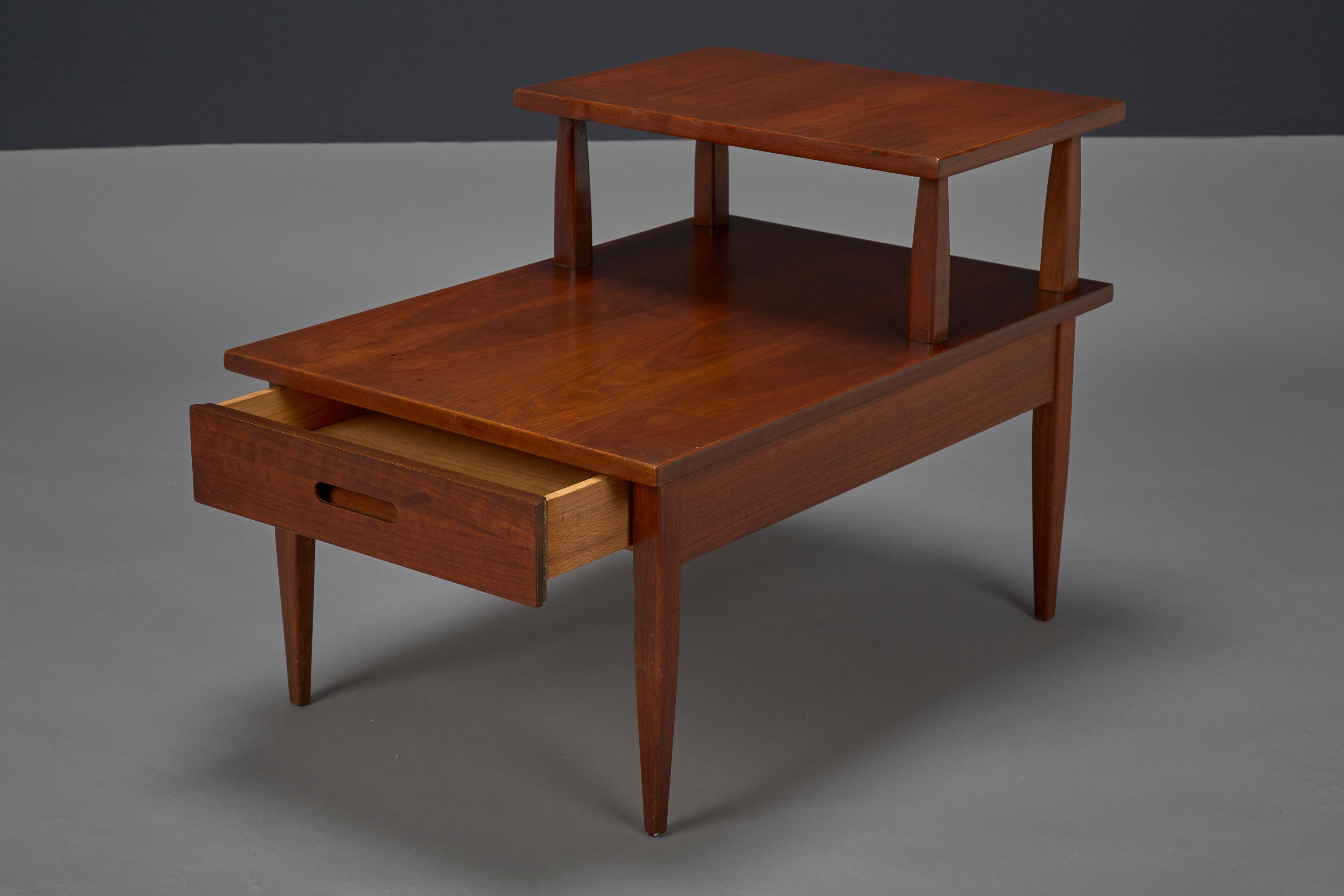 Mid-Century Modern Walnut Two-Tiered Side Table Attributed to T.H. Robsjohn-Gibbings for Widdicomb