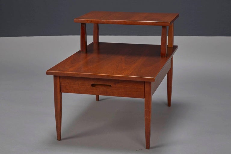 Walnut Two-Tiered Side Table Attributed to T.H. Robsjohn-Gibbings for Widdicomb For Sale 1