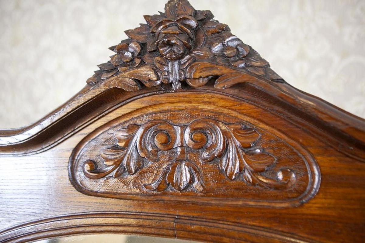 Comò in noce del periodo interbellico con piano in marmo in vendita 1