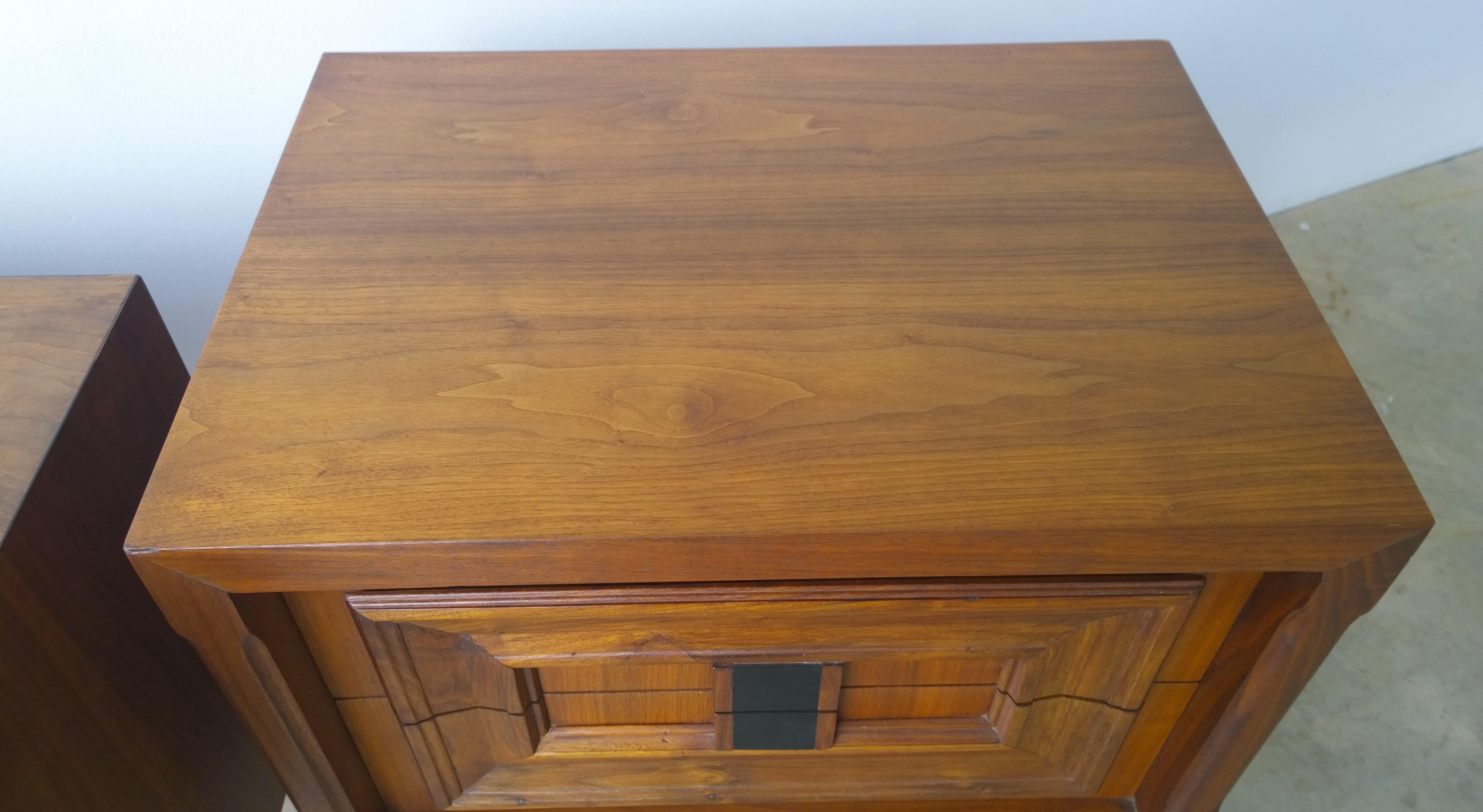 Walnut Veneer & Burl Wood Bedside Nightstands / Bedside Tables / Chest of Drawer 6