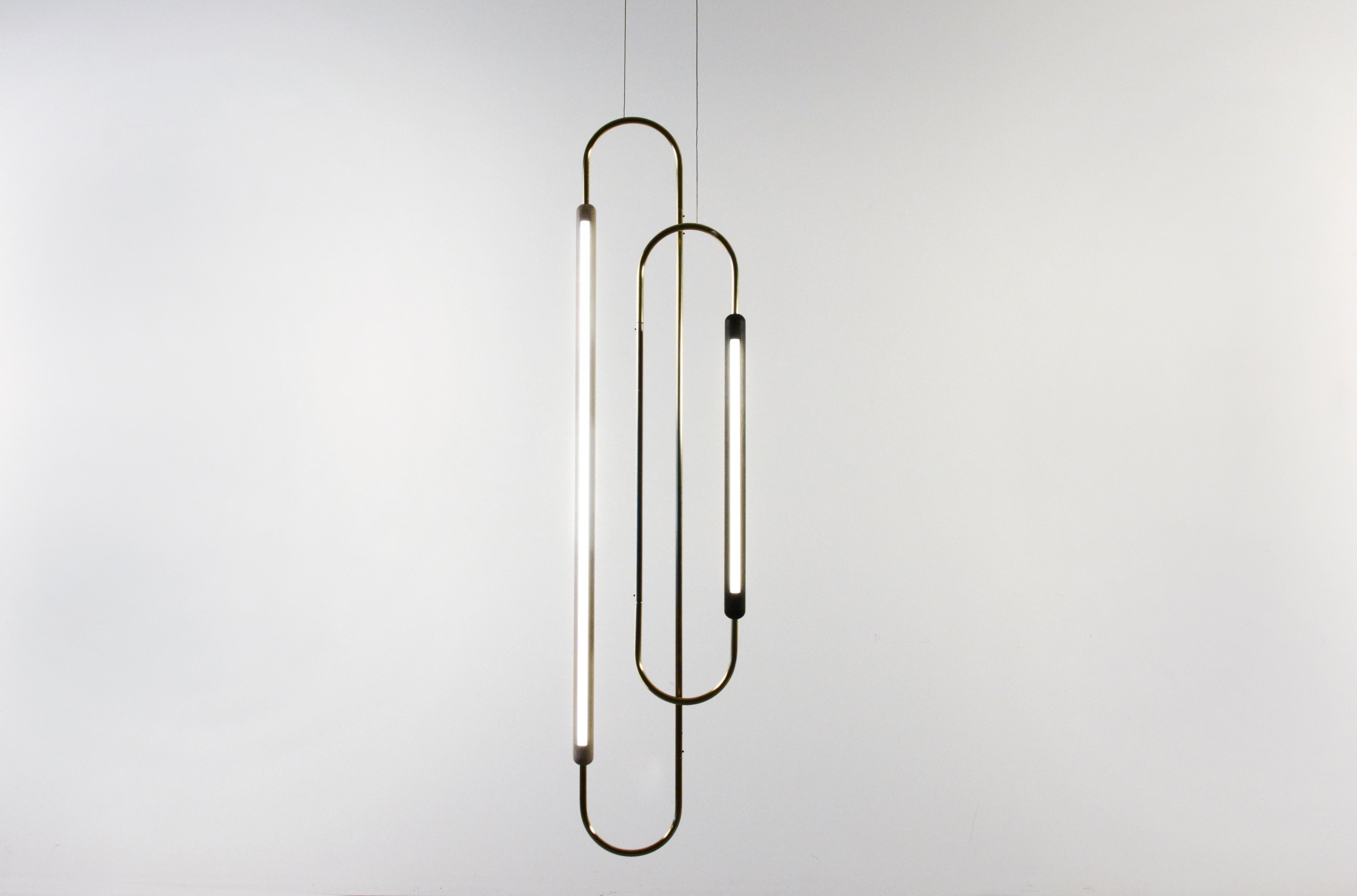 Walnut vertical link pendant by Hollis & Morris
Dimensions: 3ft x 40