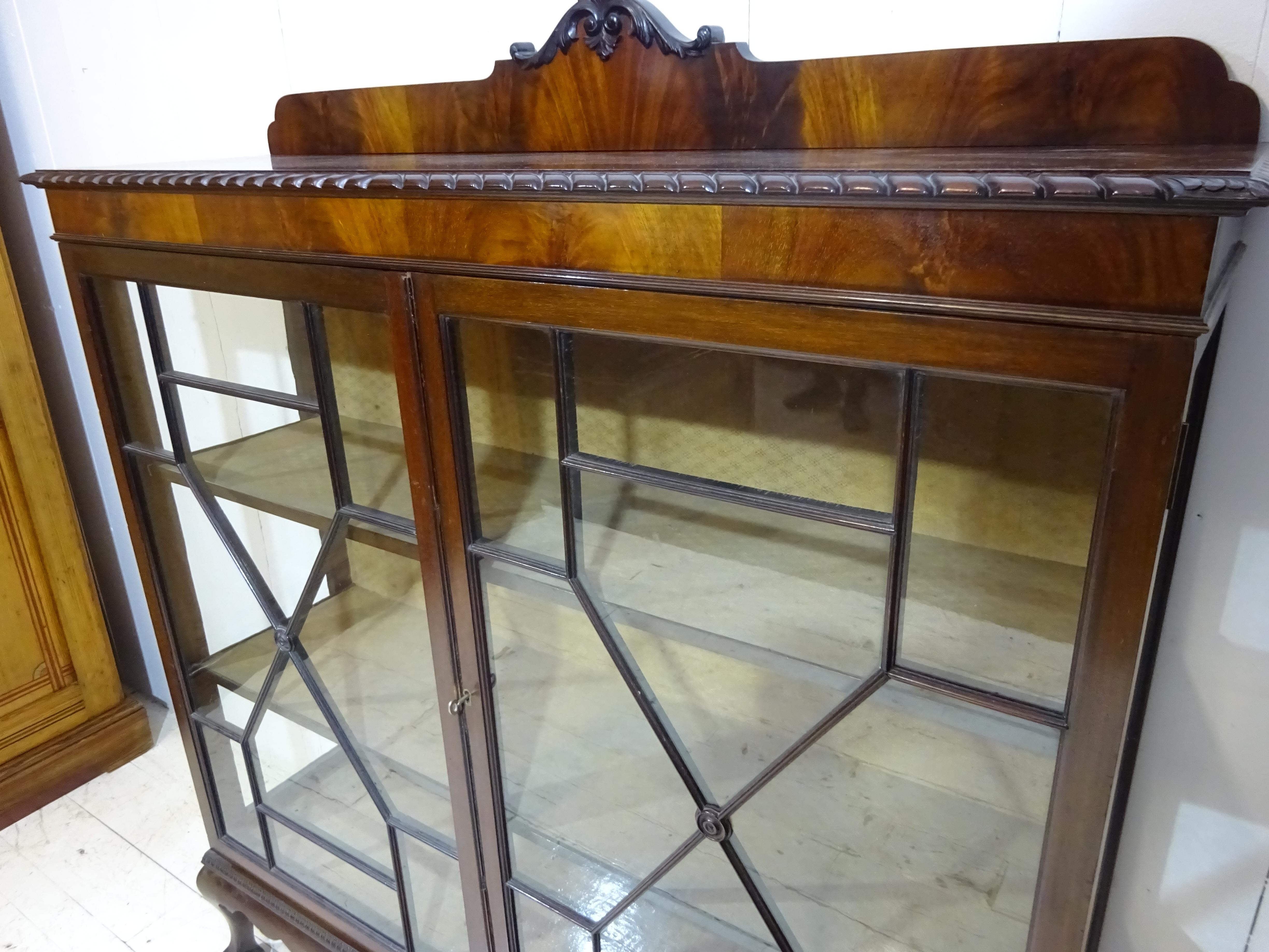 Walnut Victorian Drinks Display Cabinet For Sale 7