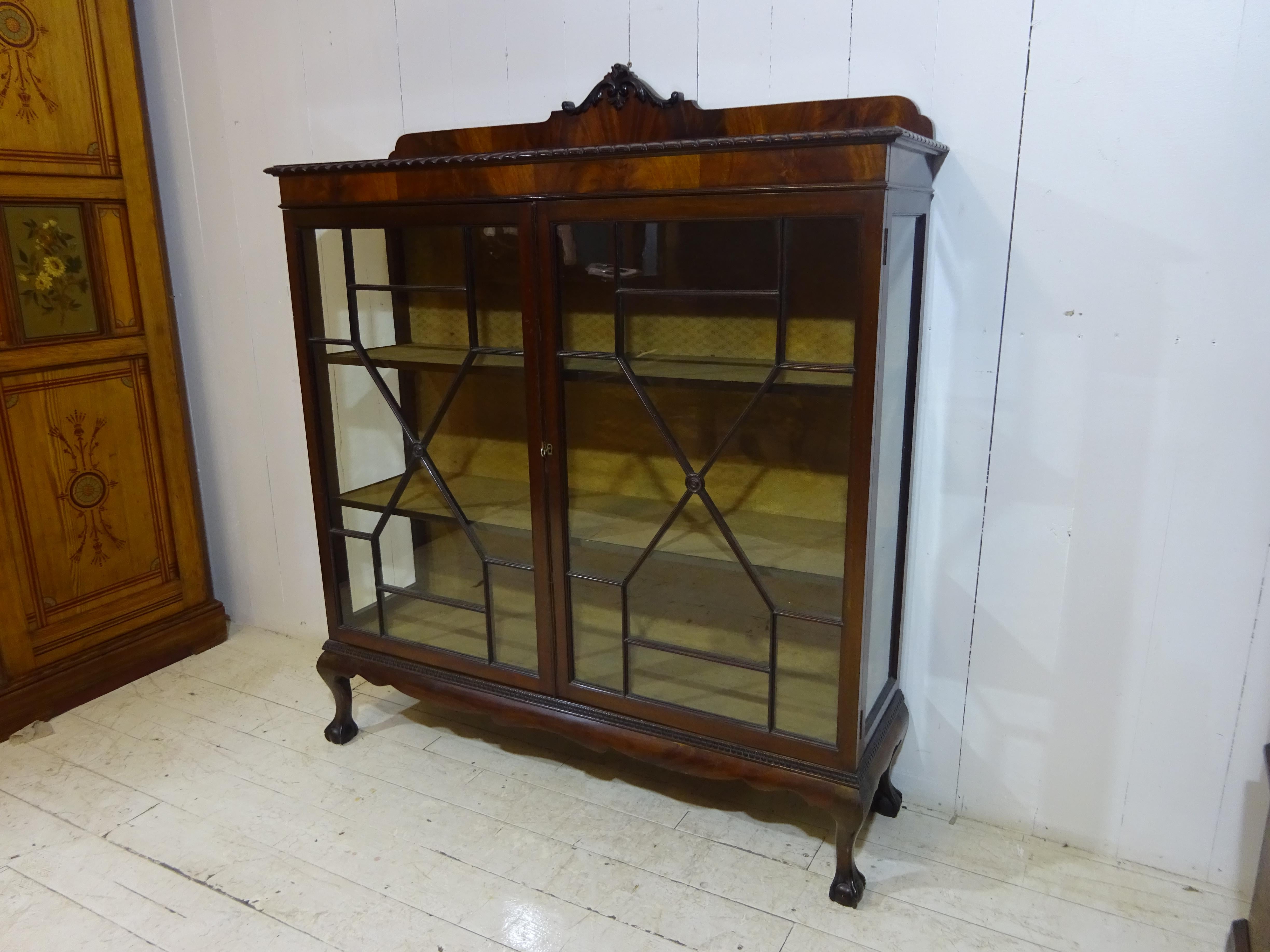 Walnut Victorian Drinks Display Cabinet For Sale 8