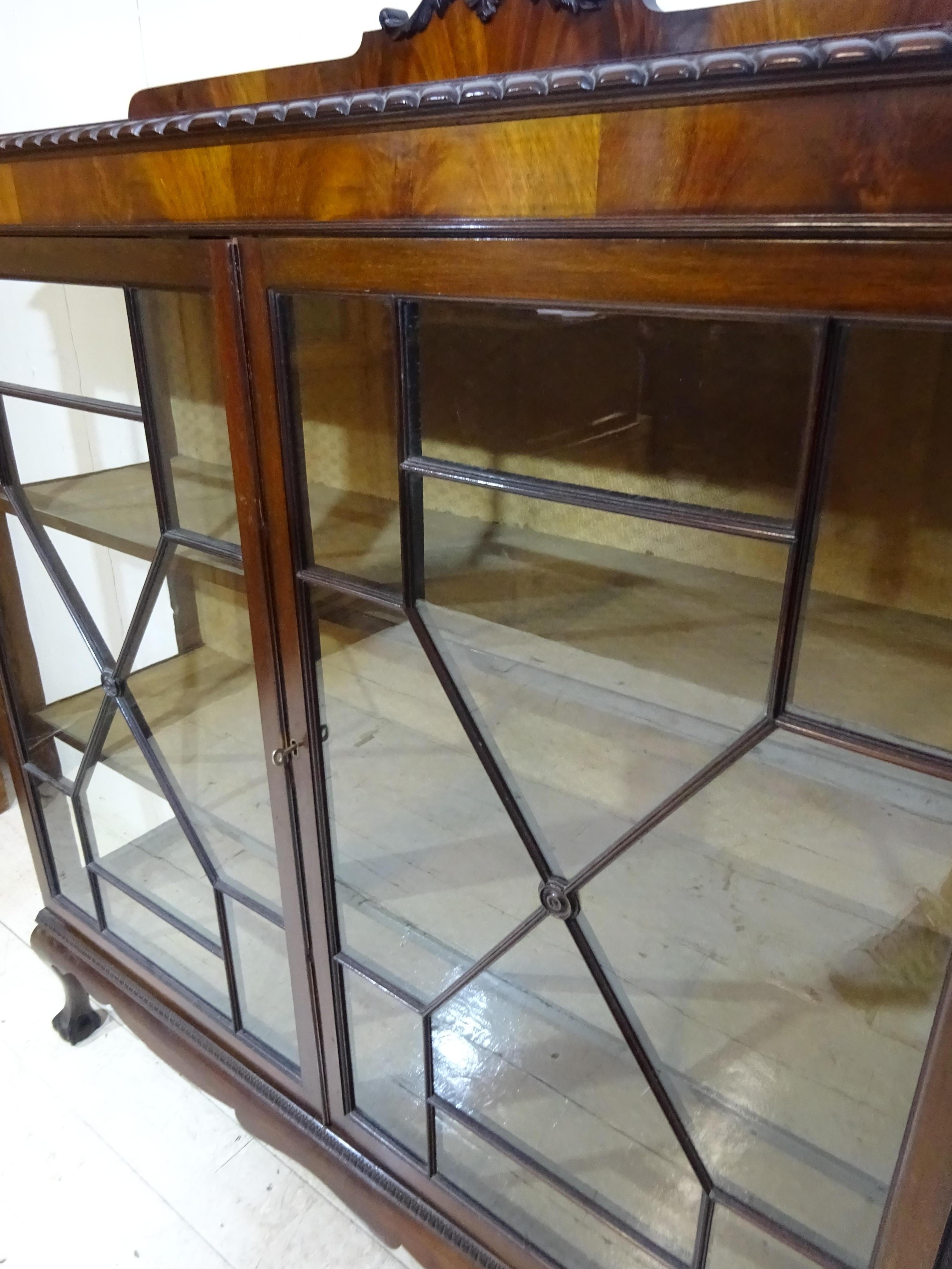19th Century Walnut Victorian Drinks Display Cabinet For Sale