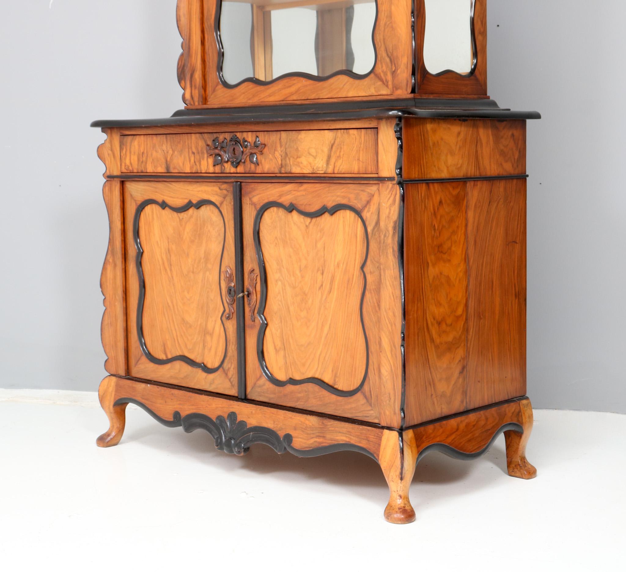 Late 19th Century Walnut Victorian Willem III Two-Piece Cabinet or Bonheur, 1870s For Sale