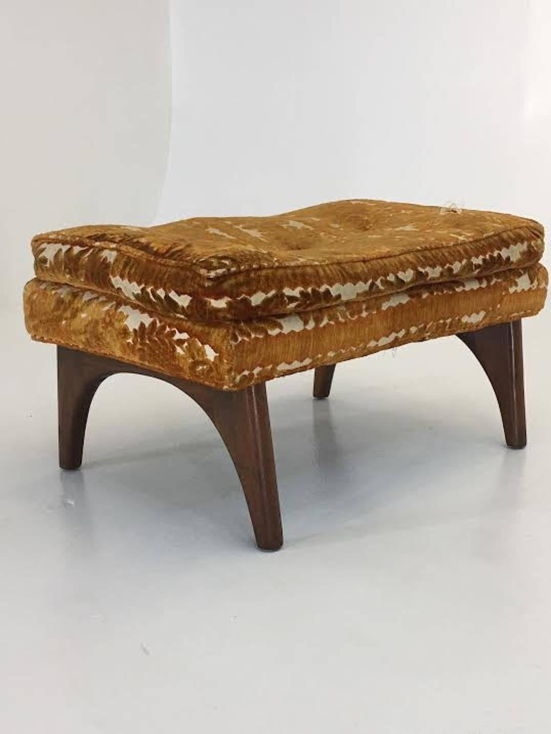 Ottoman
Chair ottoman, circa 1960
Walnut,
Attributed to Adrian Pearsall, Craft Associates, USA
Measures: 14 to 17 tall x 17 deep and 26 inches wide.

Unsigned, and attributed to Adrian Pearsall. This ottoman has complex internal construction