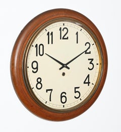 Wanduhr aus Nussbaumholz von 1920