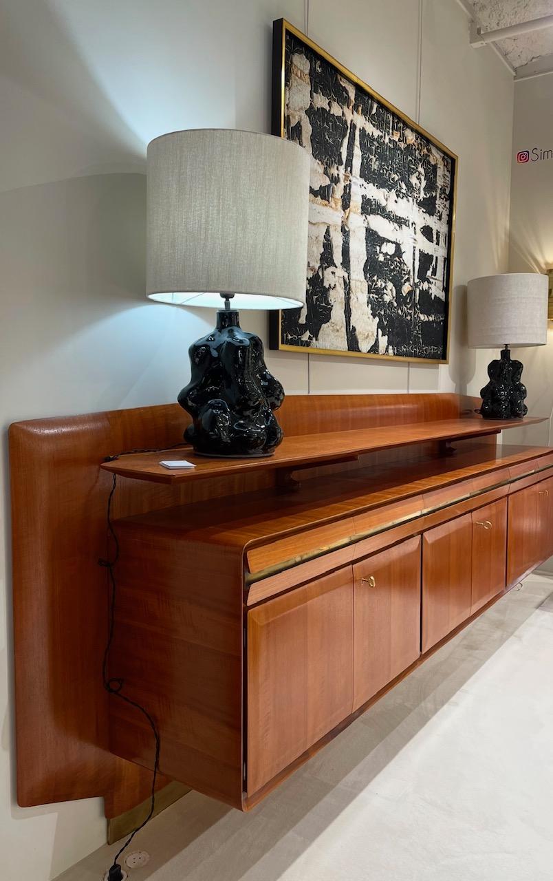 Moderne buffet mural en noyer en vente