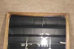 Specchio da parete in noce