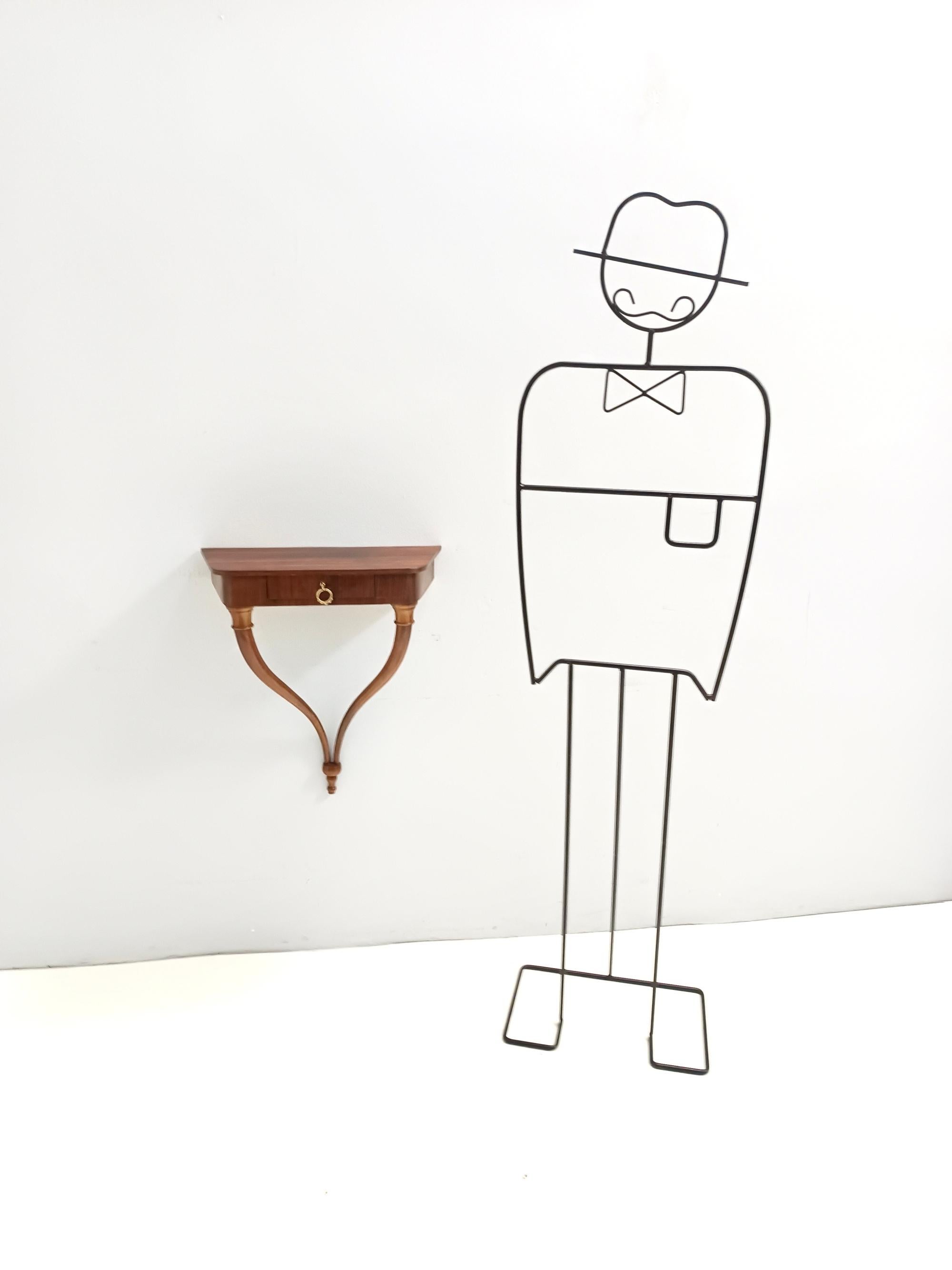 Wandmontierter Konsolentisch/Nachttisch aus Nussbaumholz, Guglielmo Ulrich, Italien (Moderne der Mitte des Jahrhunderts) im Angebot