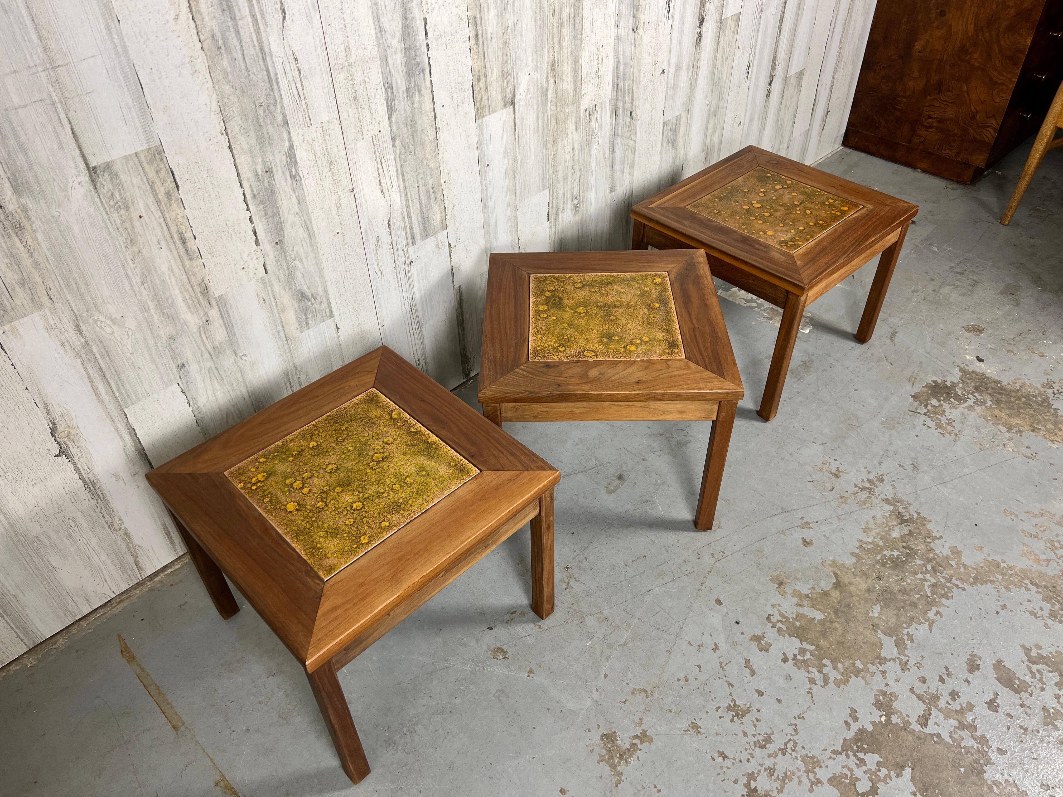 Tische aus Nussbaumholz mit Kupferfliesenplatte von John Keal für Brown Saltman im Angebot 6