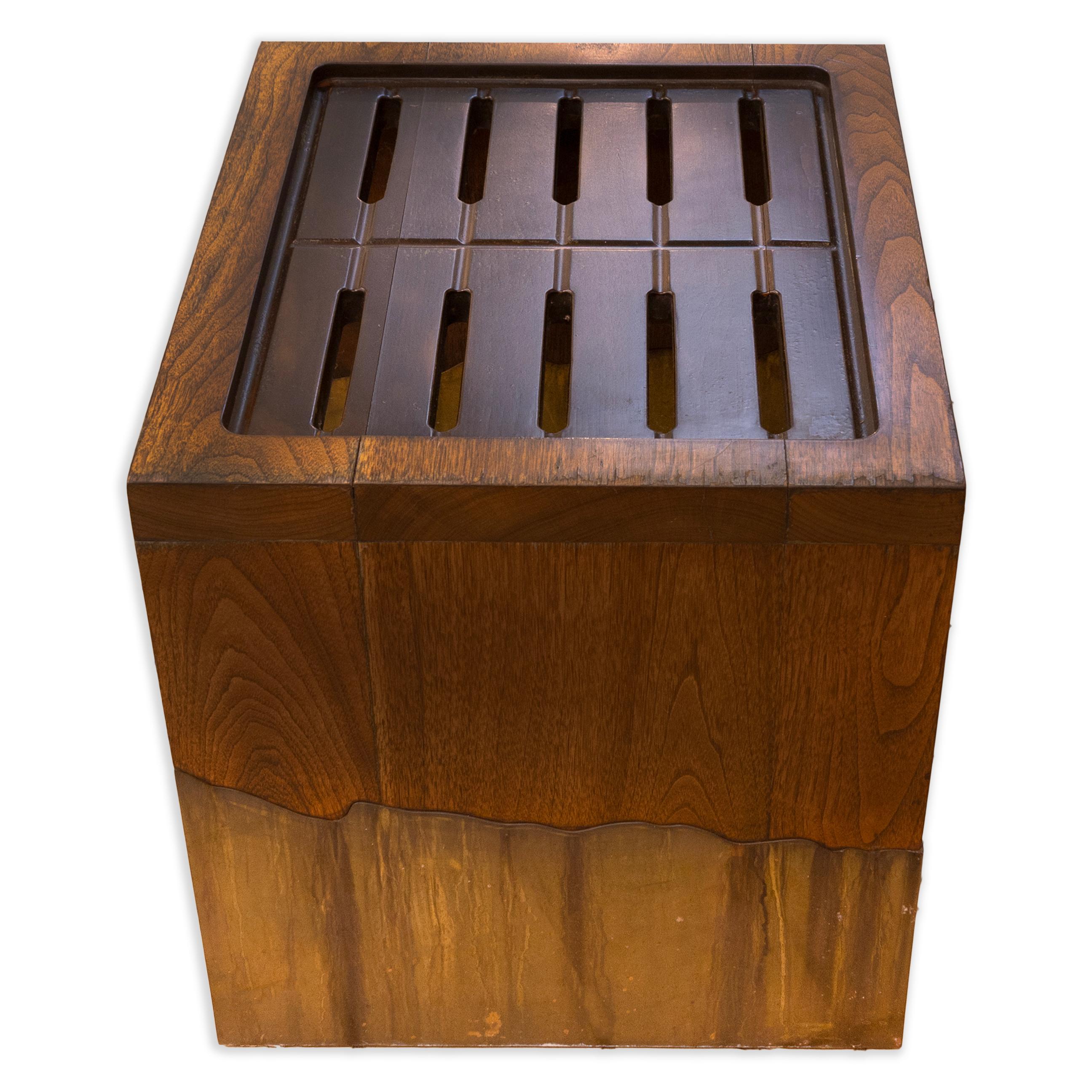 Vintage-Beistelltischbank aus Nussbaumholz und Bronze mit Lattenrost, Mid-Century Modern (20. Jahrhundert)
