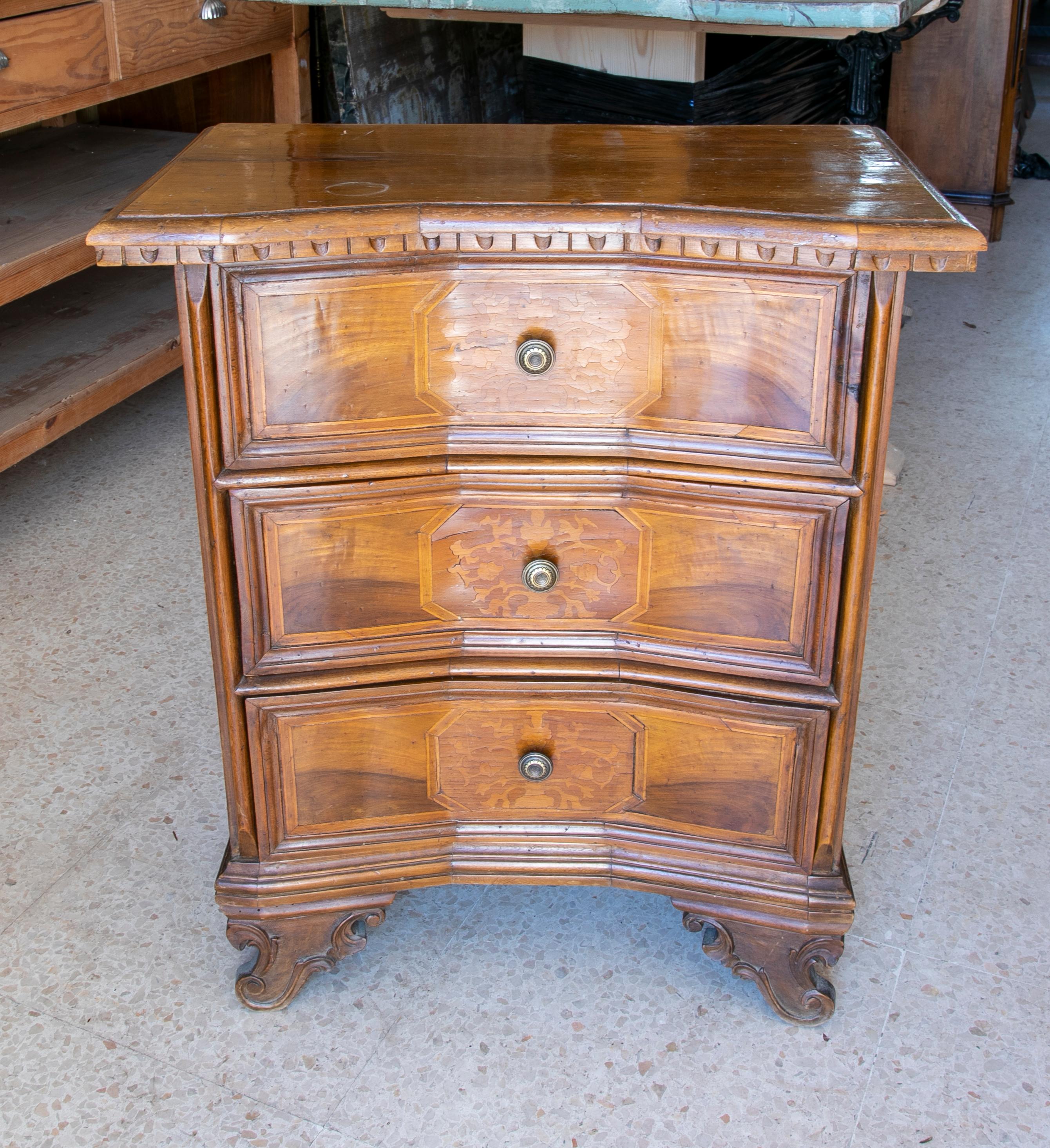 19th Century Walnut Wood Chest with Inlays and Three Drawers For Sale
