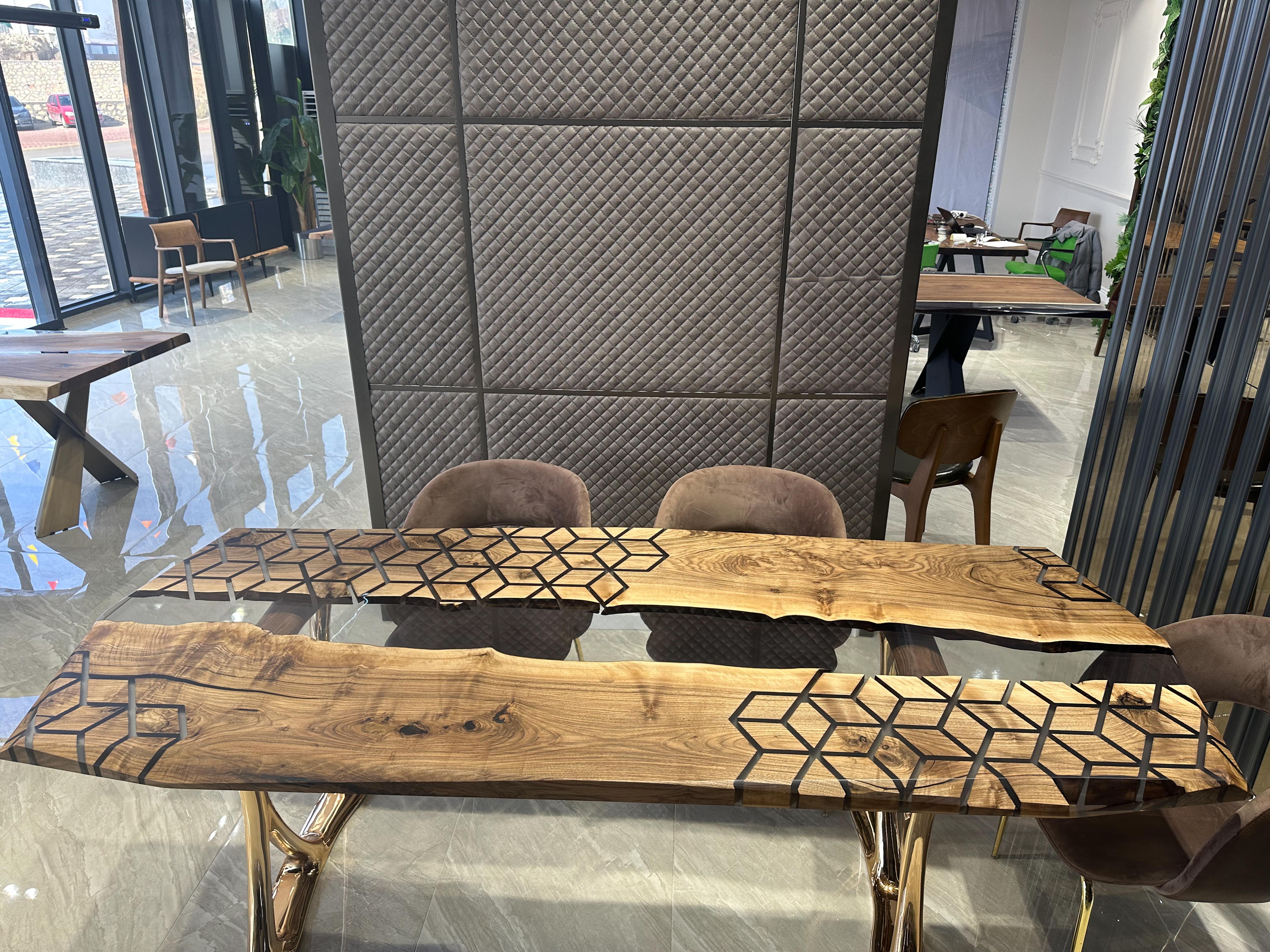 Table de salle à manger en bois de noyer et résine époxy River sur mesure Handcraft Neuf - En vente à İnegöl, TR