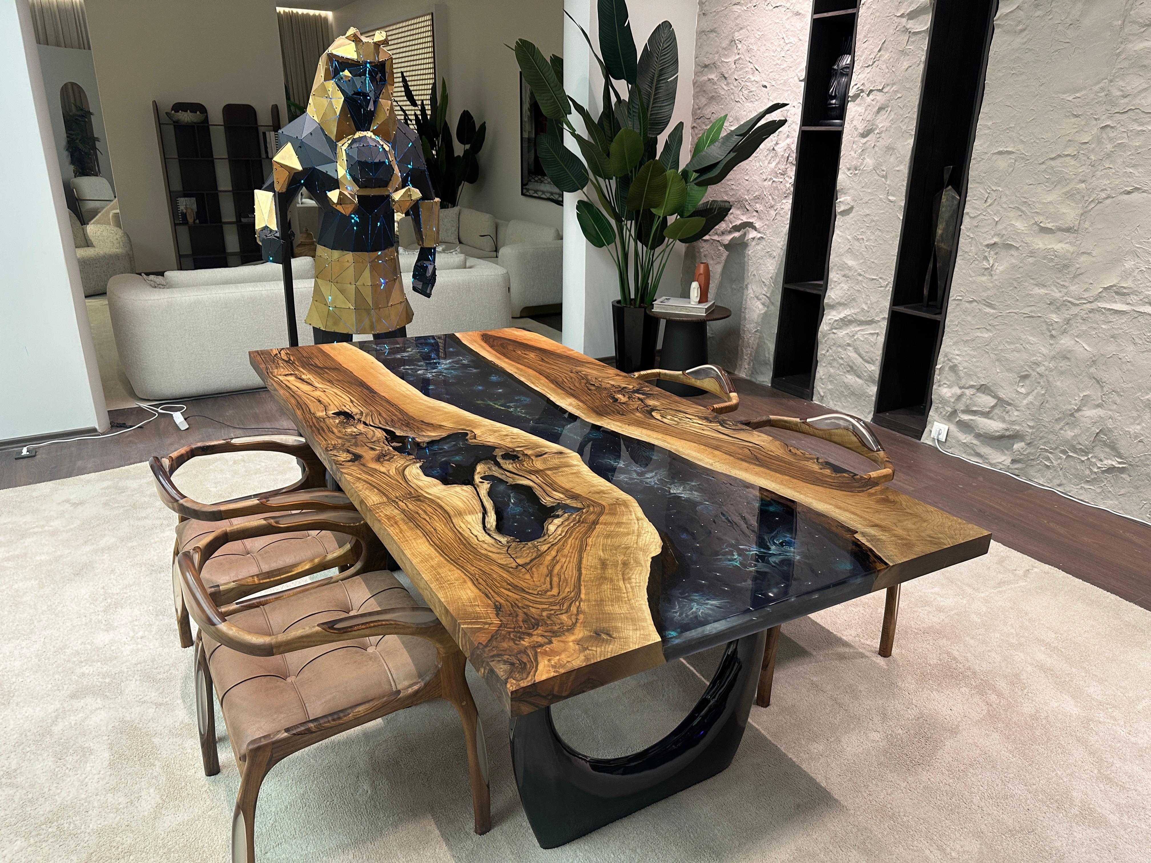 Walnut Wood Epoxy River Custom Table In New Condition For Sale In İnegöl, TR
