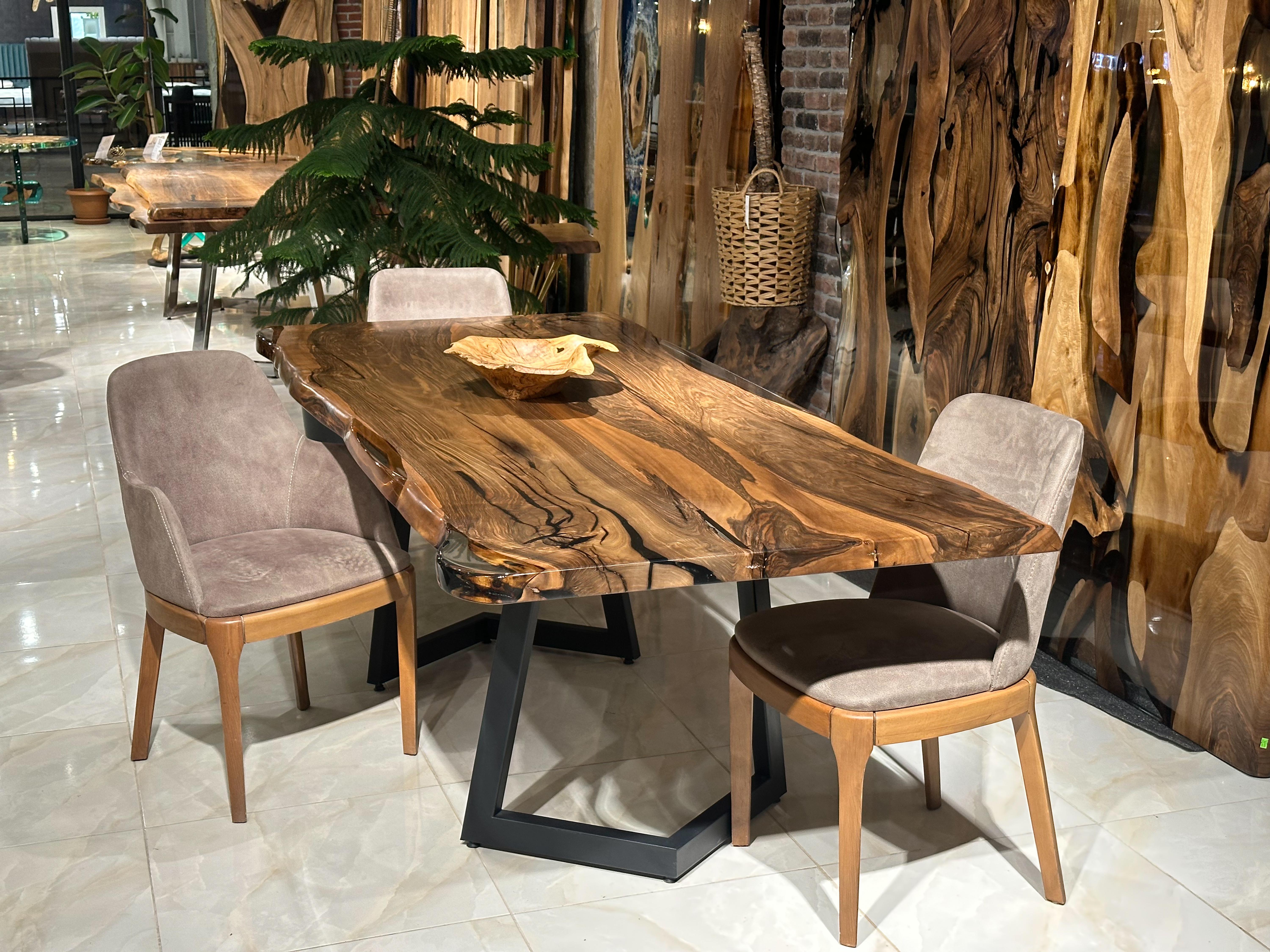 Table de salle à manger en noyer clair époxy - Table de ferme en bois en noyer noir en vente 2