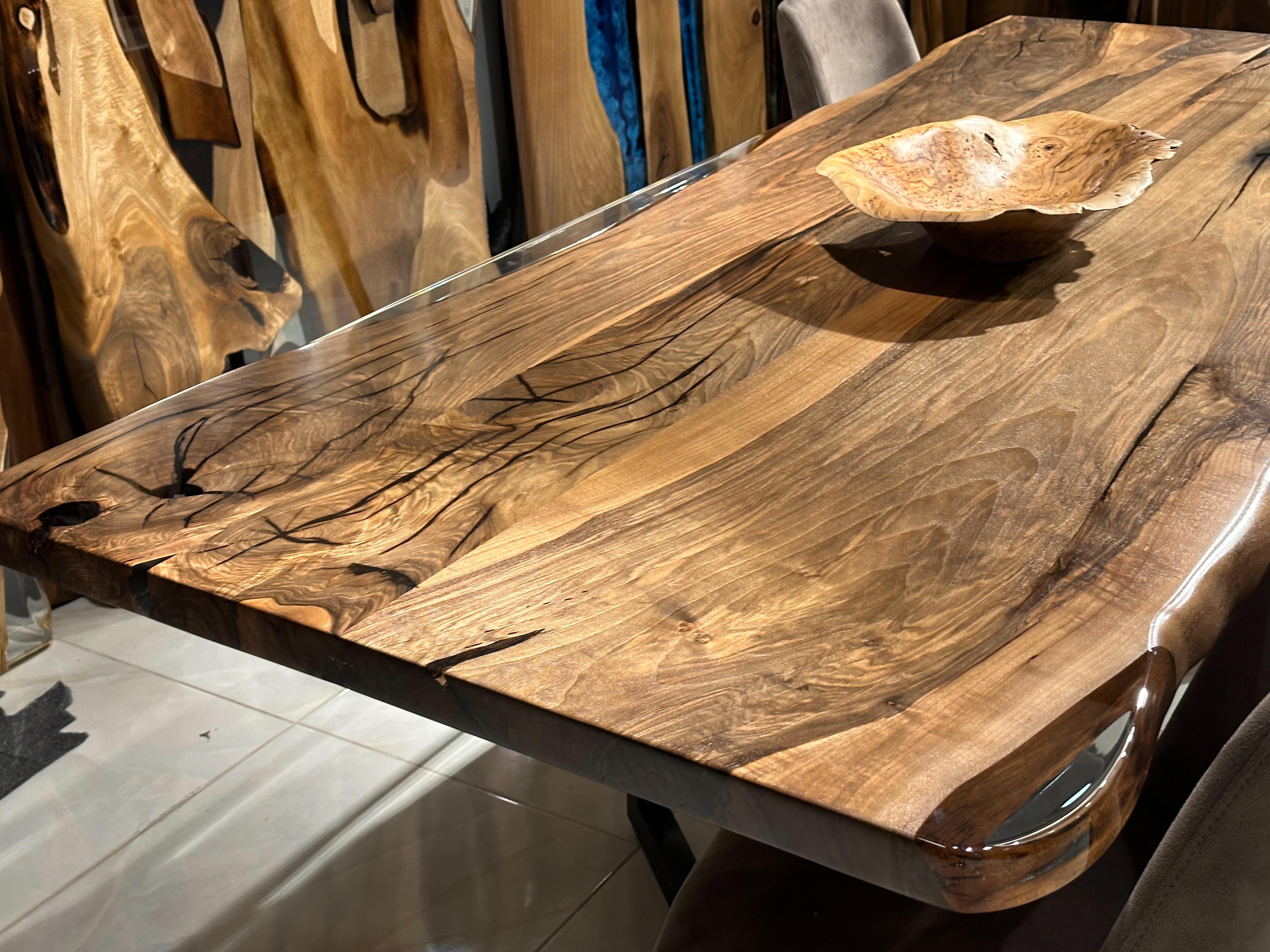 Aluminium Table de salle à manger en noyer clair époxy - Table de ferme en bois en noyer noir en vente