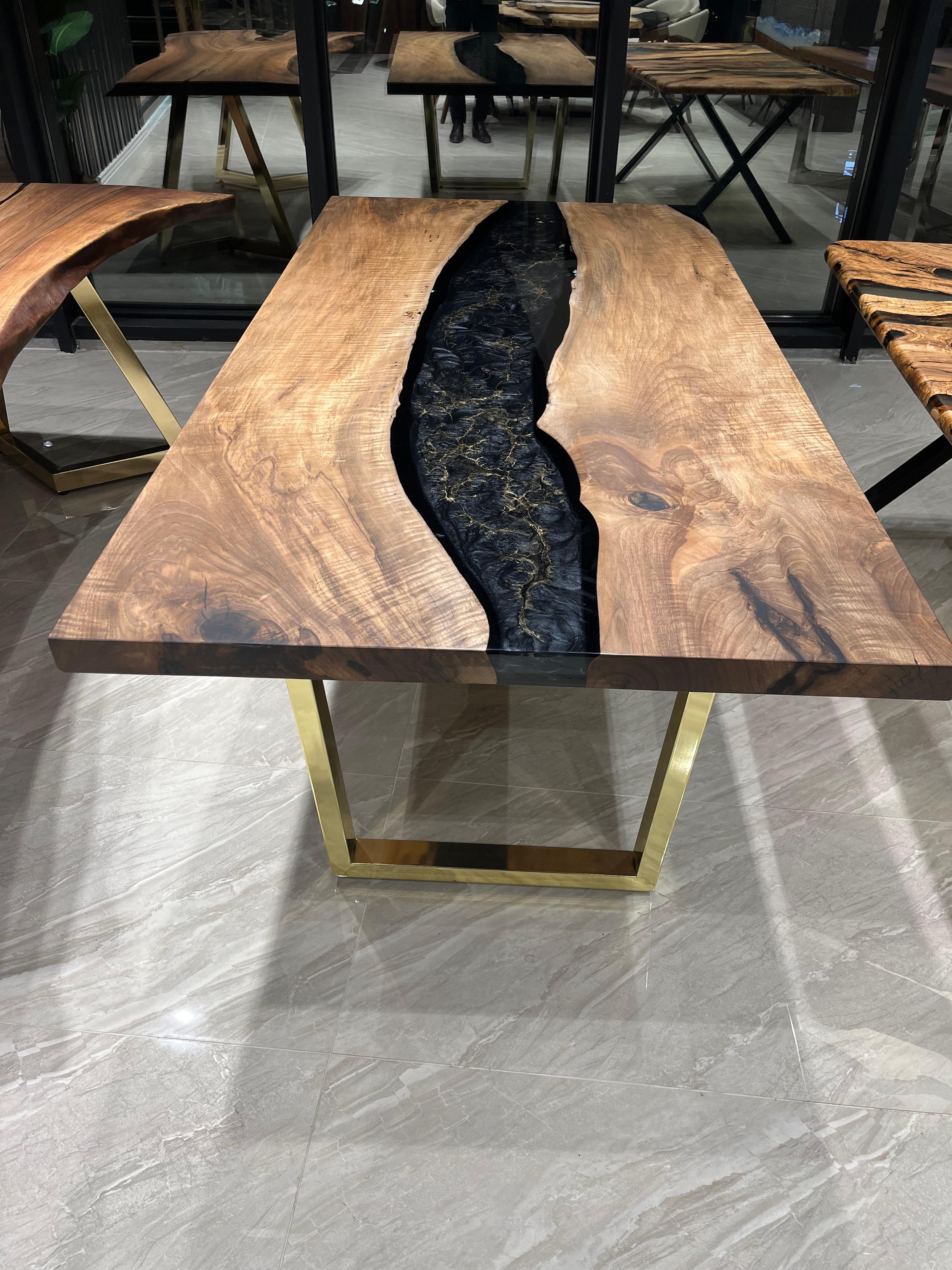 Walnut Wood River Dining Table In New Condition For Sale In İnegöl, TR