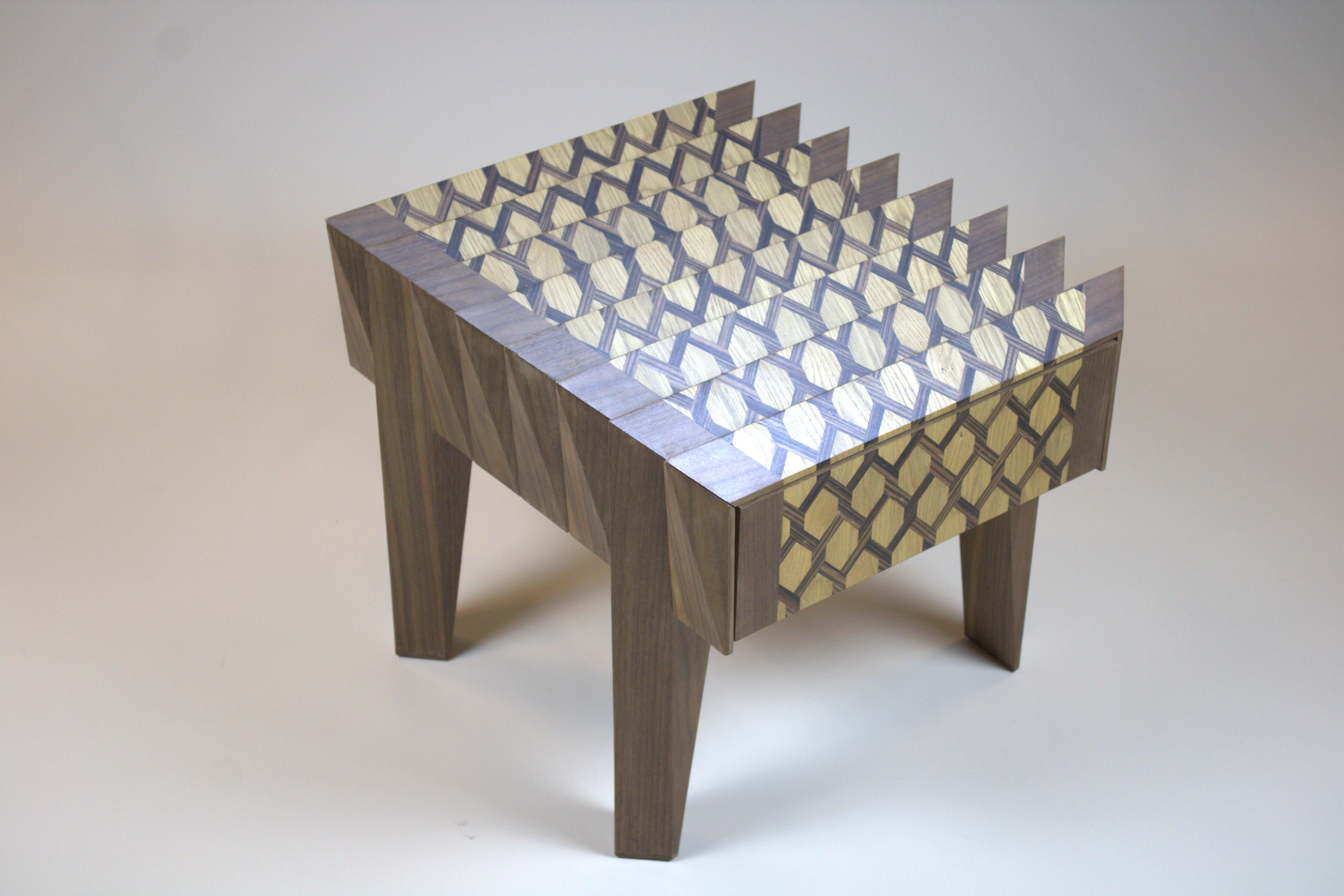 Walnut Wood Side Table The Netherlands By Sordile In Good Condition For Sale In DE MEERN, UT