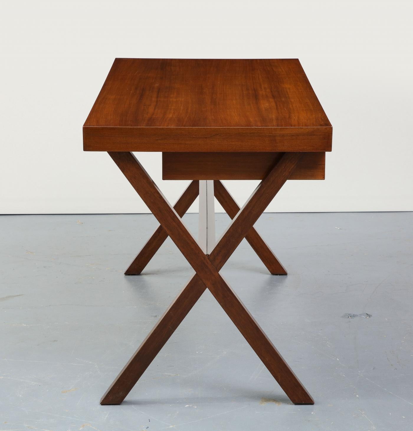 Walnut X-Leg Desk, 20th Century In Excellent Condition For Sale In New York City, NY