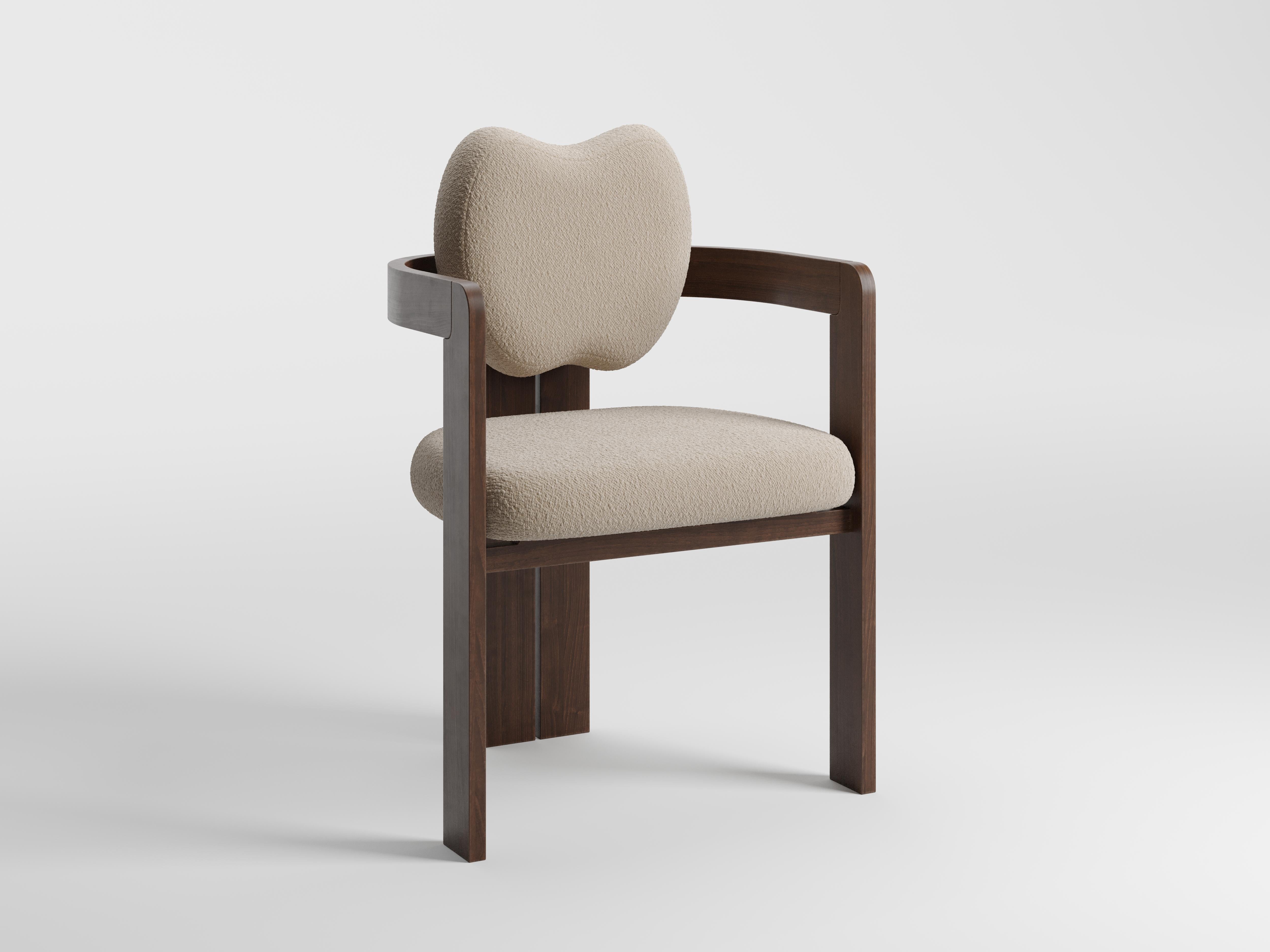 Silla Yeti de nogal de KY ARCHITECTURE Posmoderno en venta