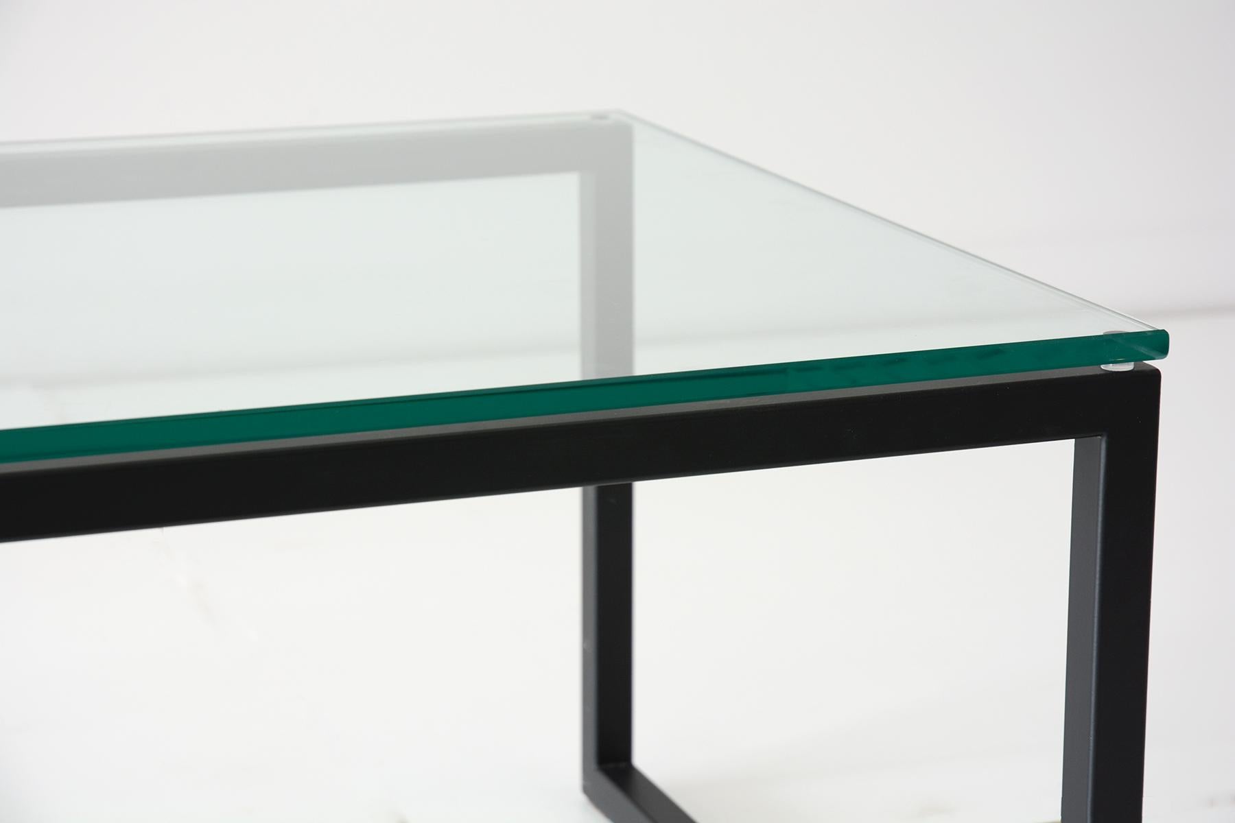 Table basse York en noyer par Hollis & Morris Neuf - En vente à Geneve, CH