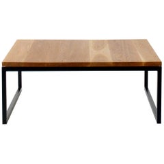 Table basse York en noyer par Hollis & Morris