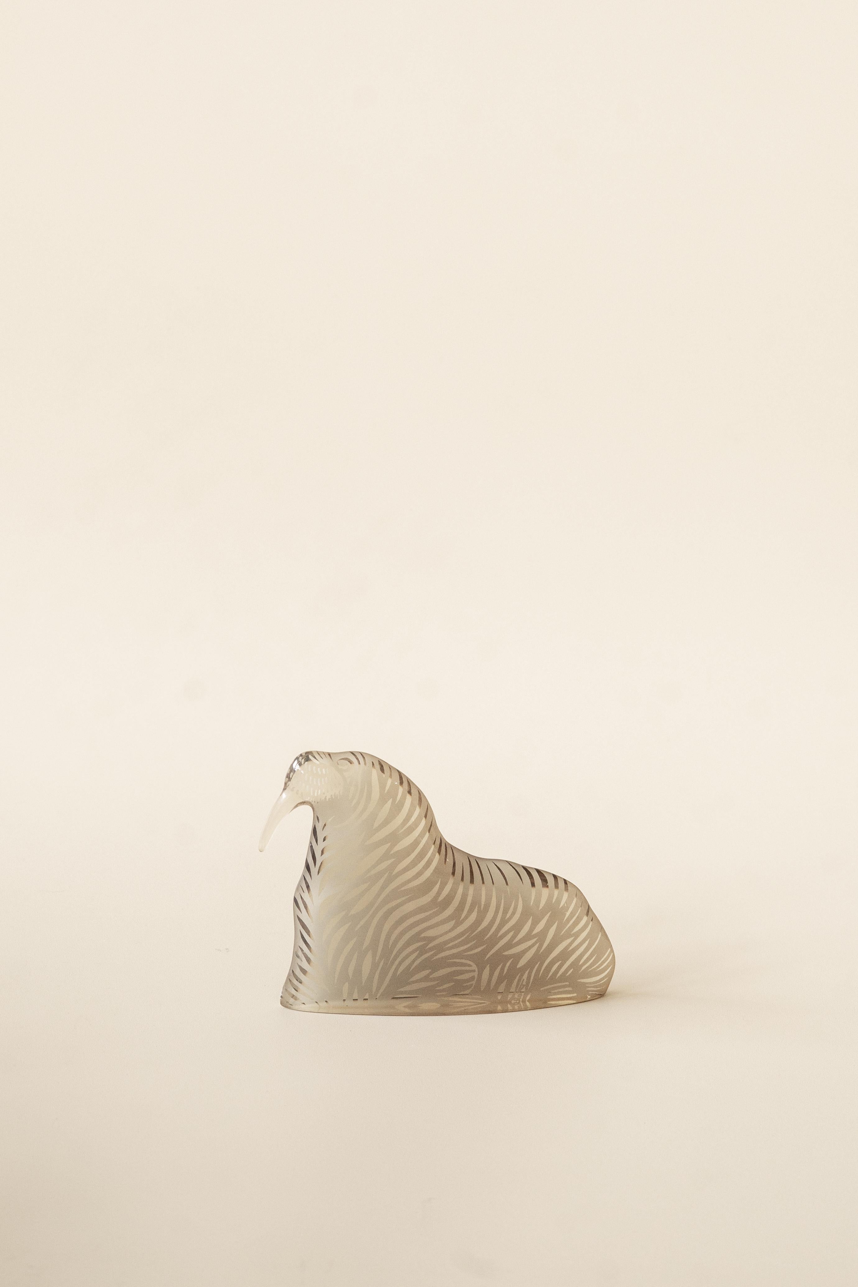 Questo pezzo è una delle sculture vintage da collezione in lucite di Abraham Palatnik (1928-2020), ispirate alla fauna brasiliana. Tutti realizzati in acrilico e pigmento. Era un artista e inventore noto come uno dei pionieri dell'arte cinetica e