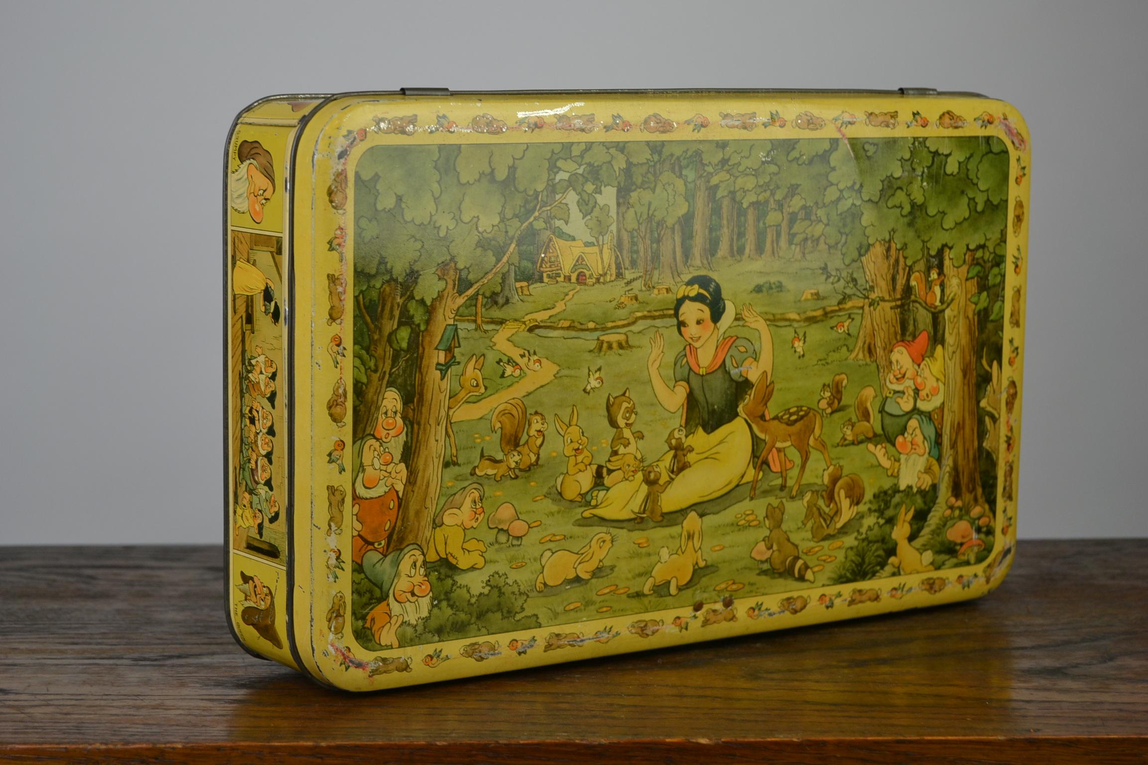 Walt Disney Biscuit Tin, Snow White and the Seven Dwarfs, Late 1930s, Belgium 11