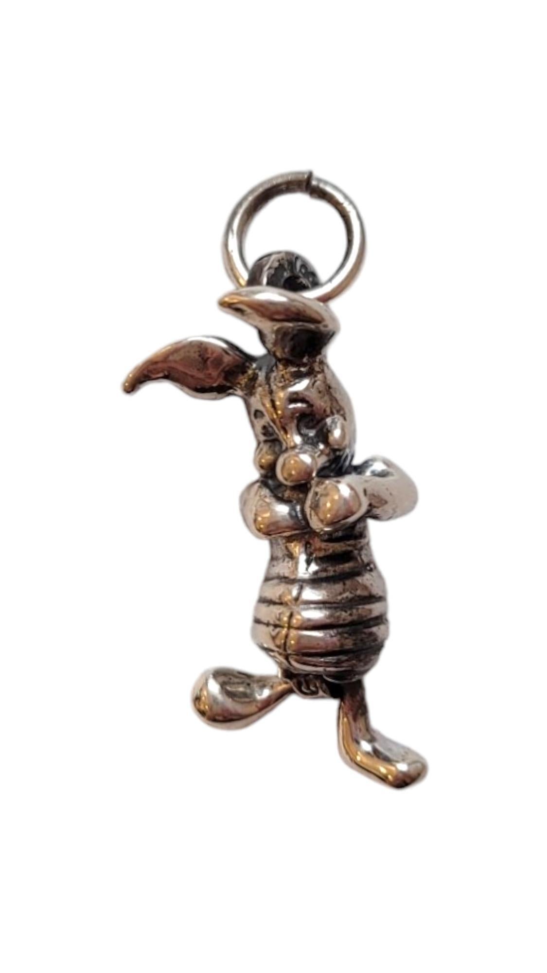 Walt Disney Sterling Silver Piglet Charm  - 

This adorable charm features the loveable Piglet character and is a playful addition to your collection.  

Size: 25.5mm X 12.7mm X 10.1 mm

Weight: 3.7 dwt/ 5.8 g

Hallmark: 925 10000 EDITION DISNEY
