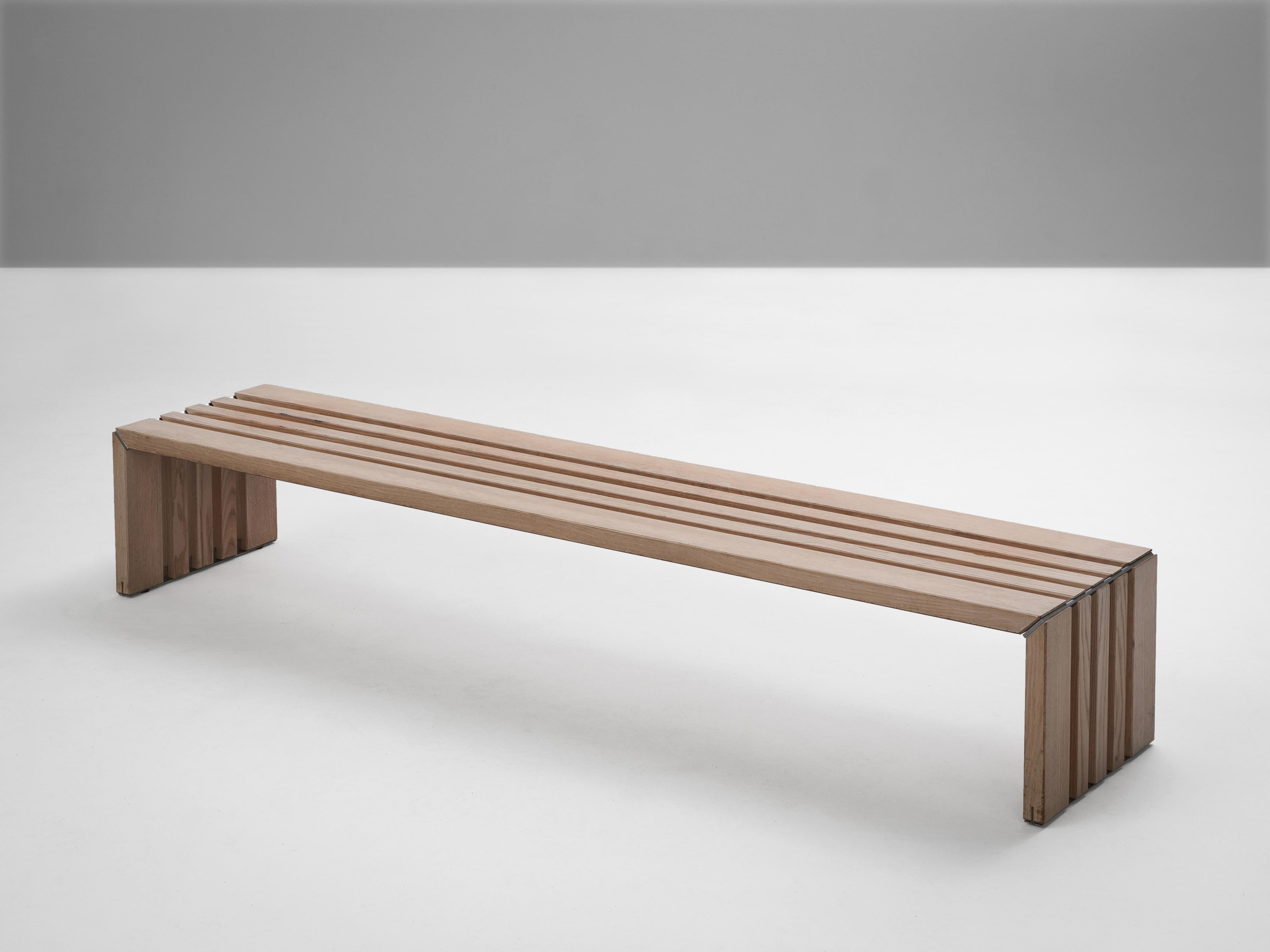 Walter Antonis for 't Spectrum, bench, ash, metal, The Netherlands, 1969.

From the ‘Passe-Par-Tout’ series that Walter Antonis designed for ‘t Spectrum originates also this multifunctional bench. Included in the series was this ash wooden bench and